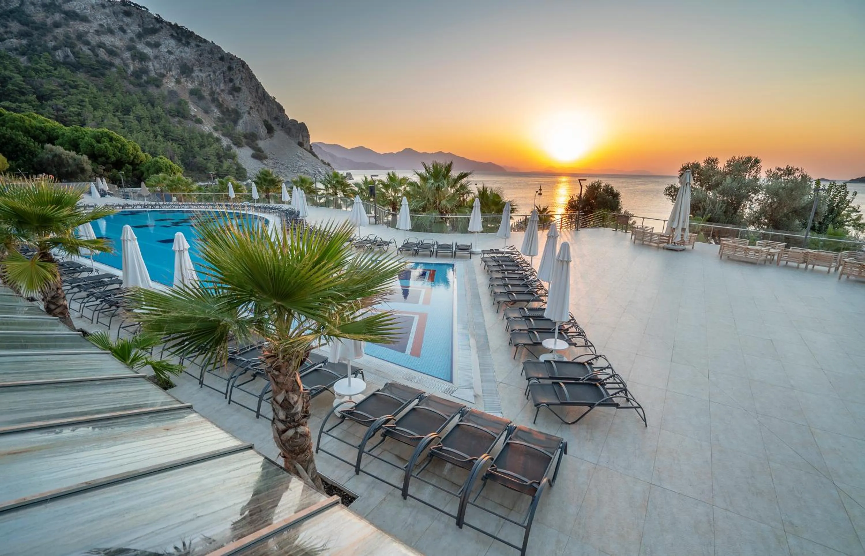 Pool view in Turunc Premium Hotel