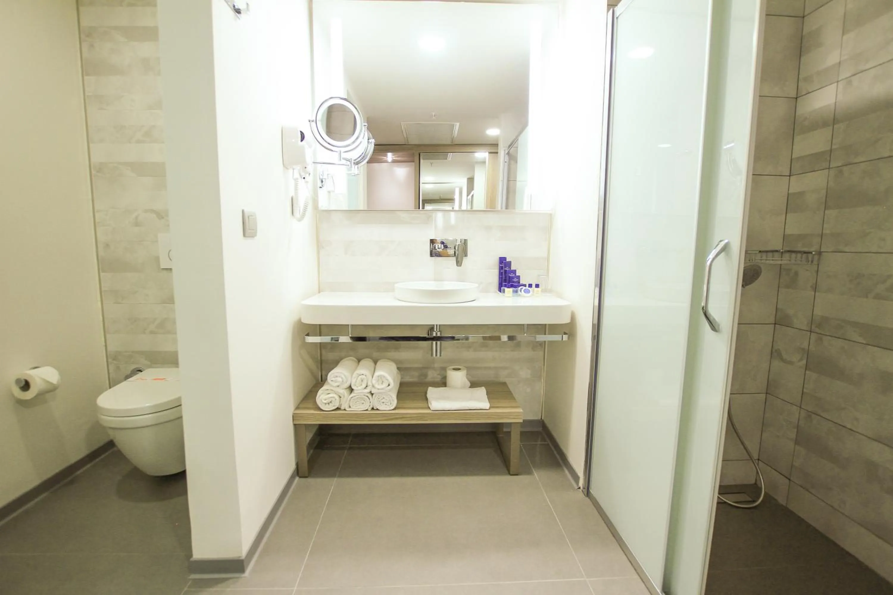 Bathroom in Turunc Premium Hotel