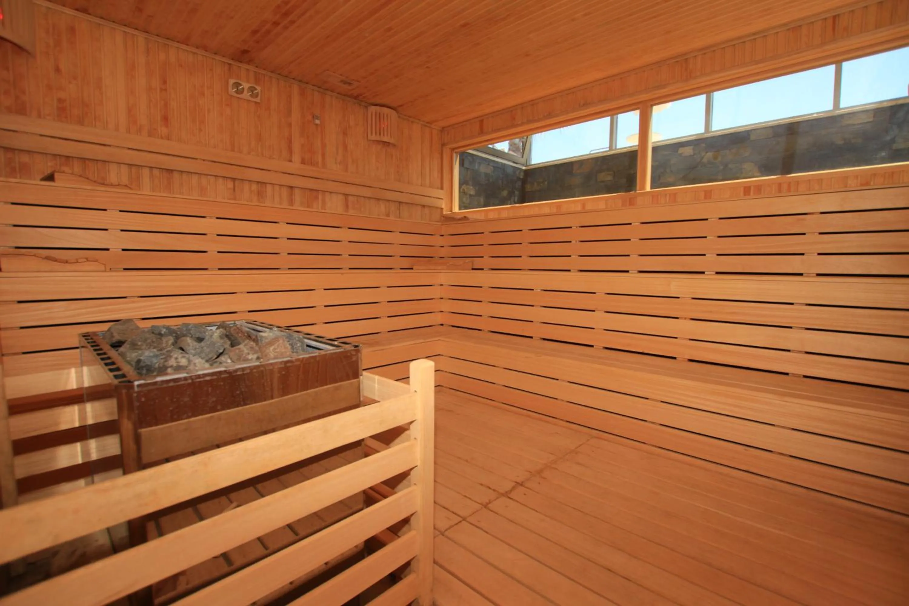 Sauna in Turunc Premium Hotel