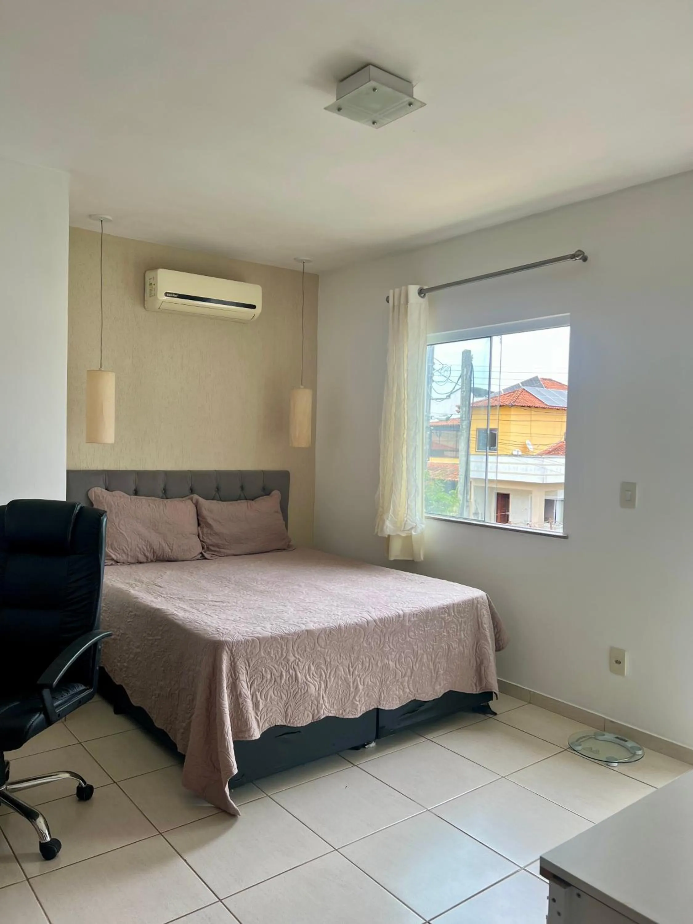 Bed in Casa com piscina, churrasqueira e ar condicionado em condomínio