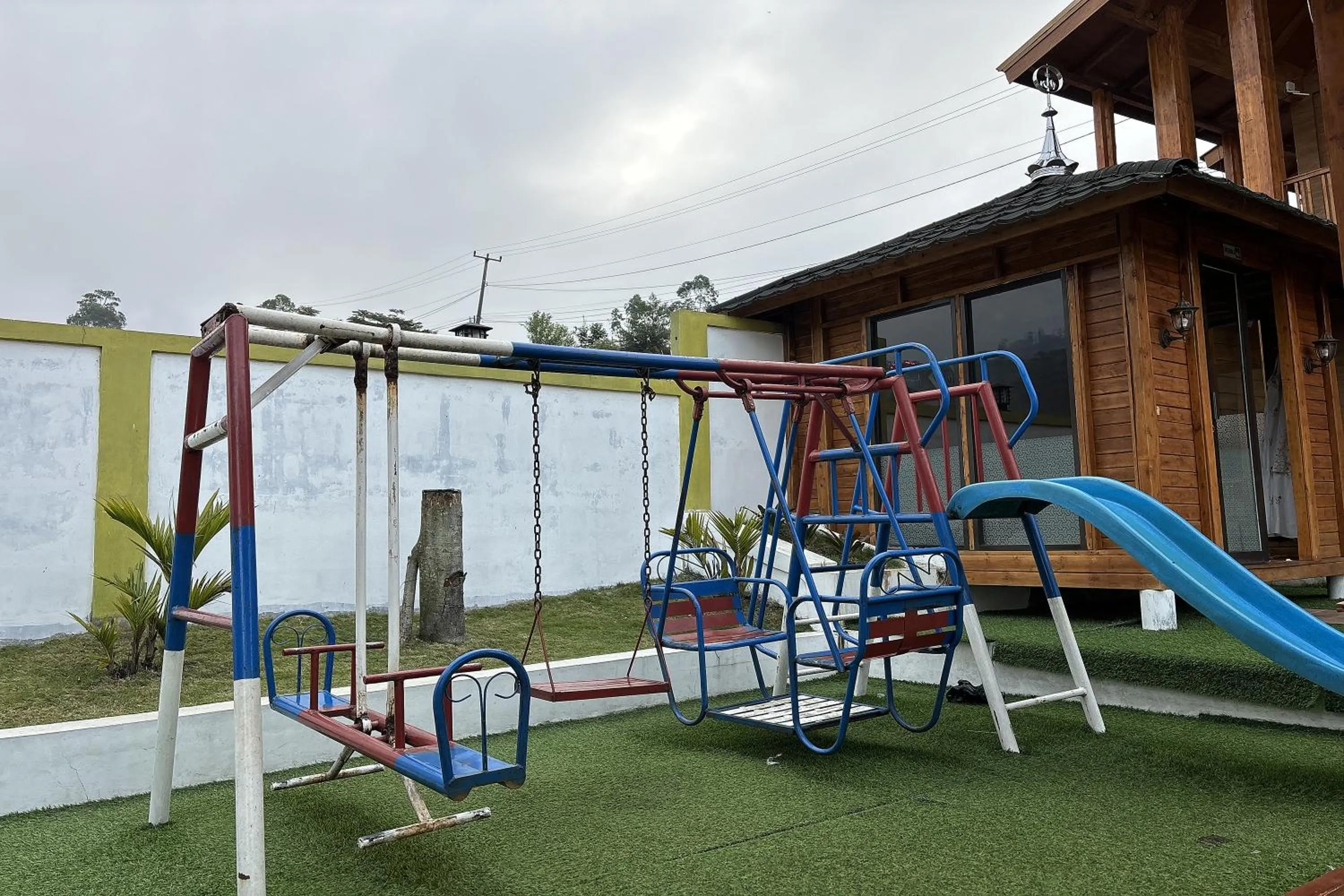 Children play ground in Green Hero Darajat Hotel