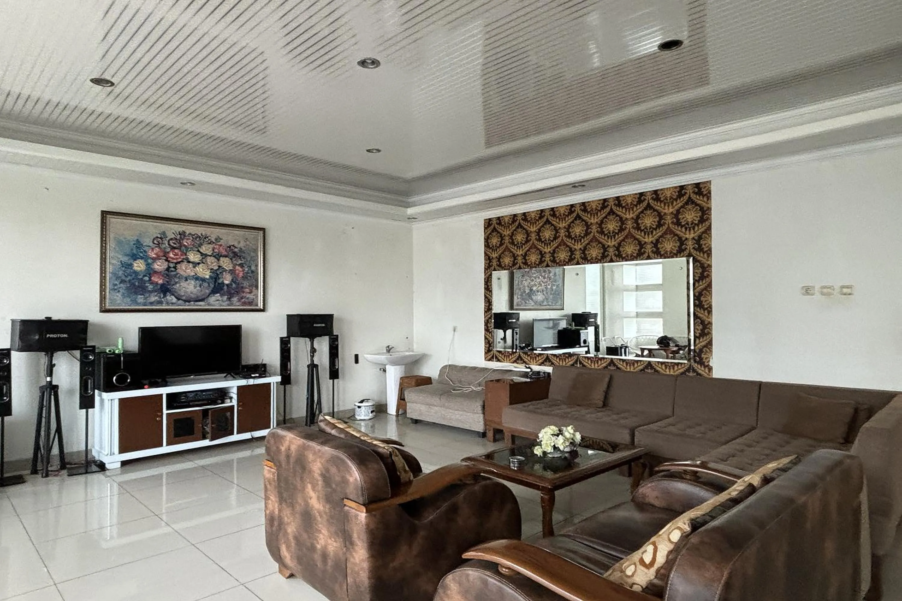 Lobby or reception in Green Hero Darajat Hotel