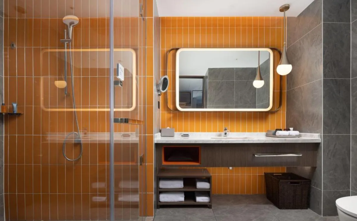 Shower in Home2 by Hilton Chongqing Wushan