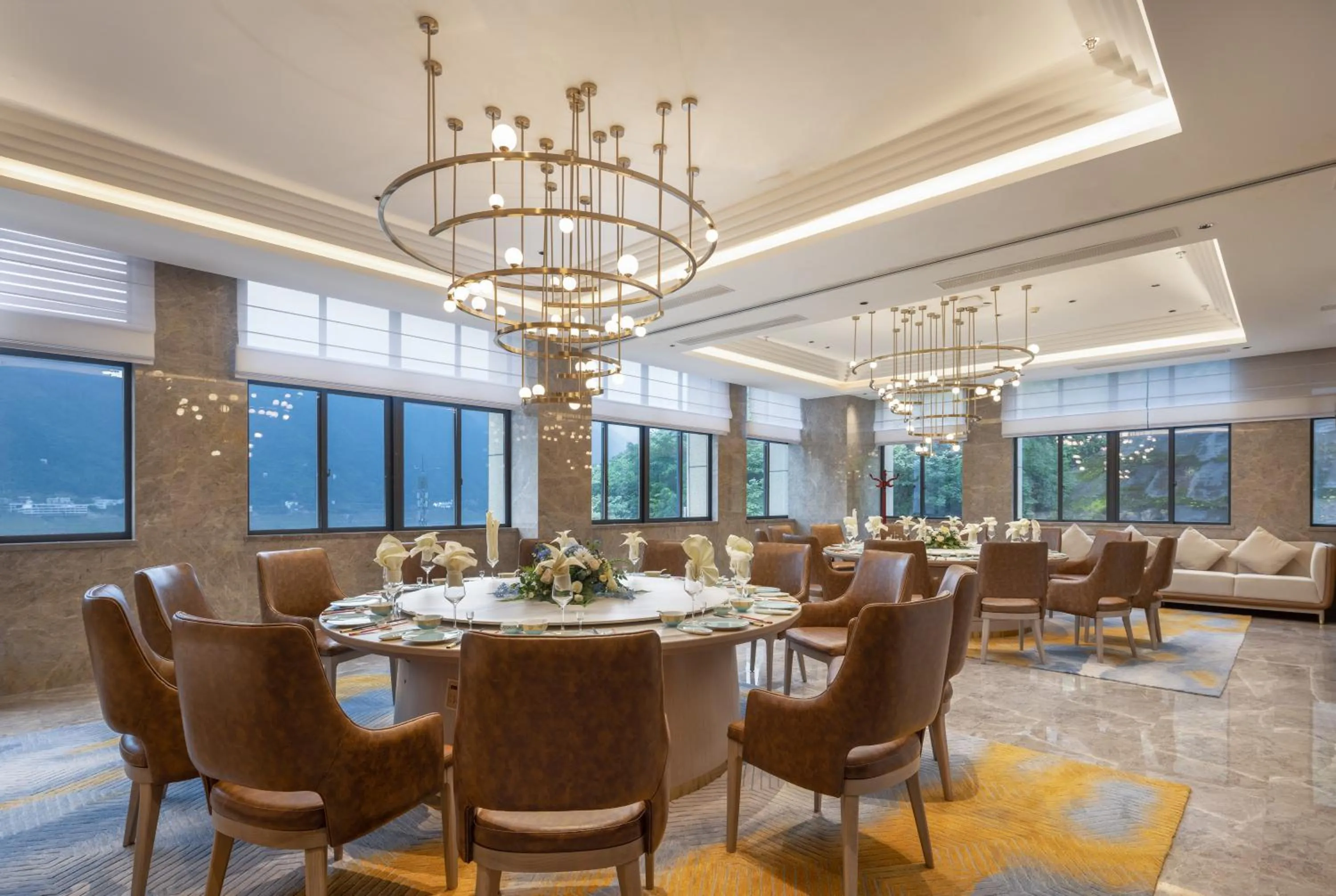 Restaurant/places to eat in Home2 by Hilton Chongqing Wushan