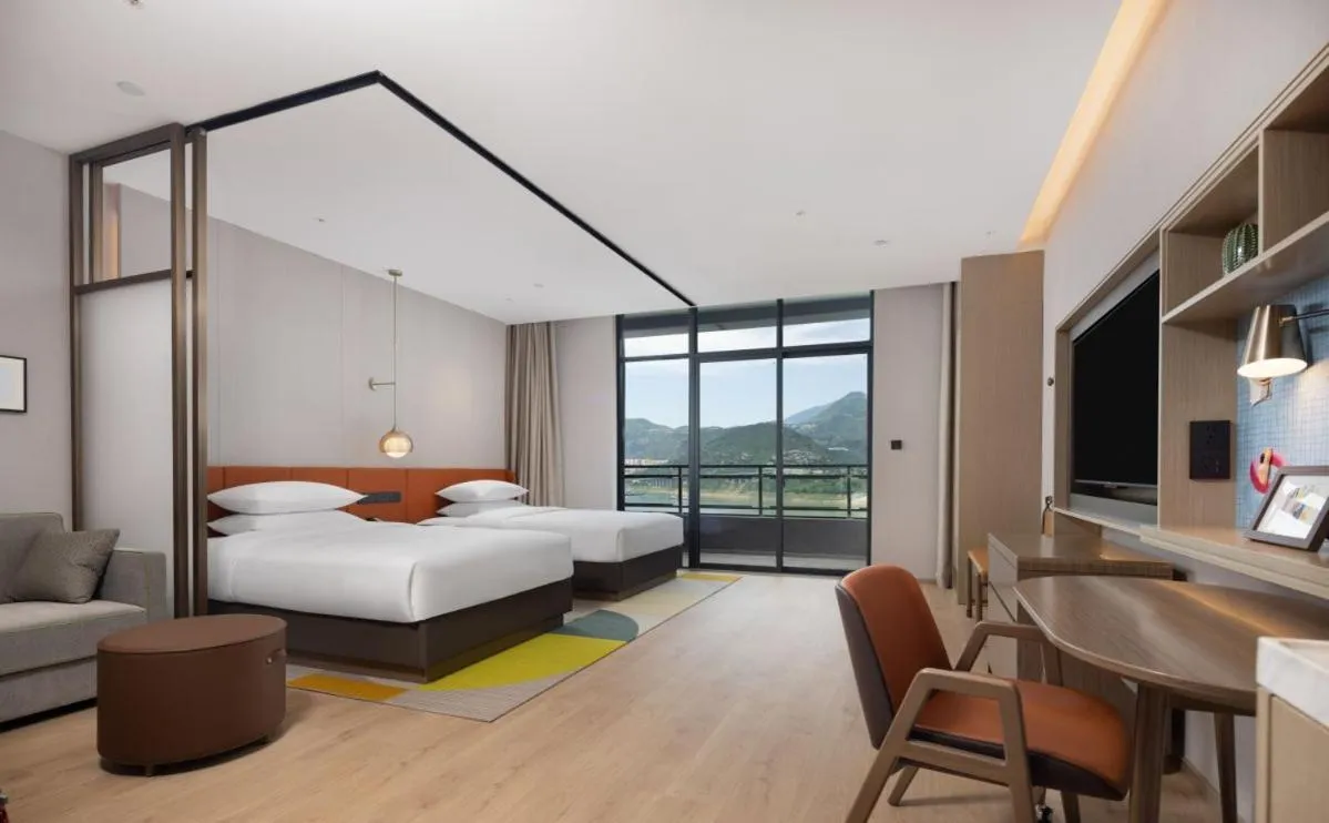 Photo of the whole room, Bed in Home2 by Hilton Chongqing Wushan