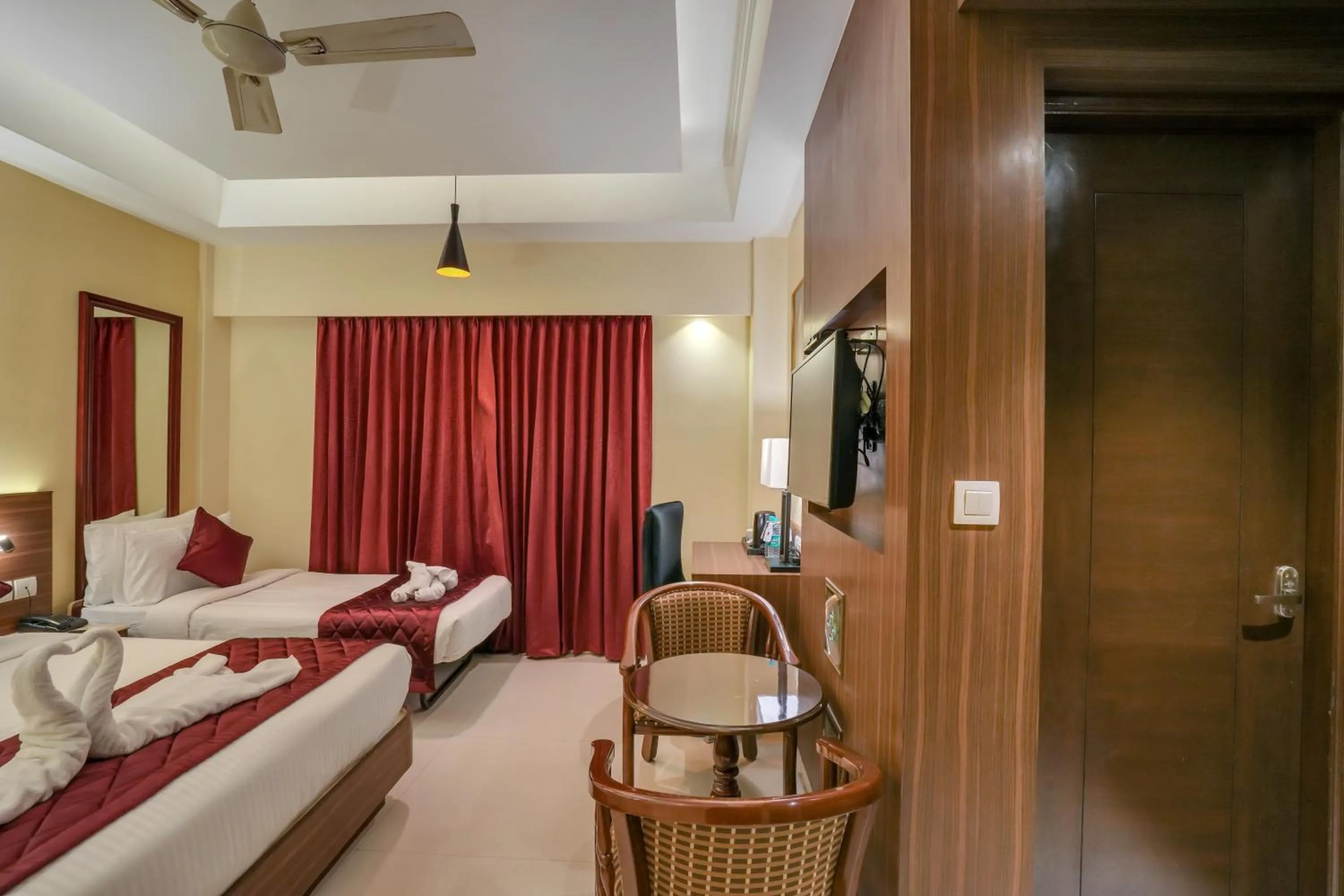 Bed in Park Avenue Hotel & Apartments Trichy