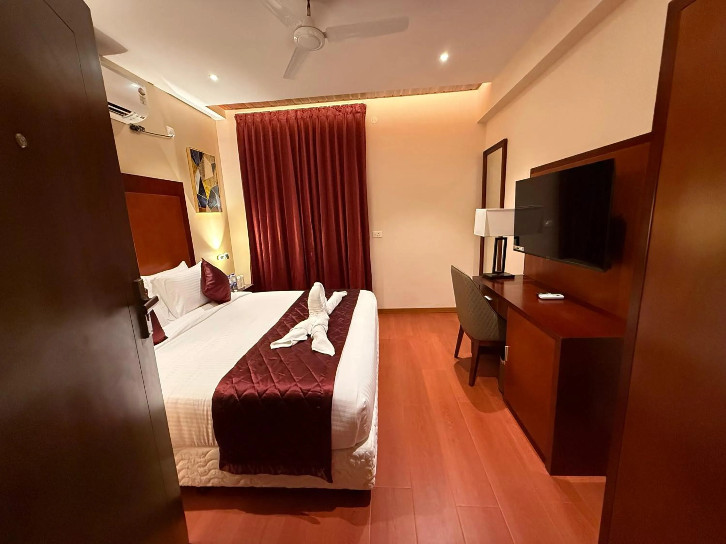 Bed in Park Avenue Hotel & Apartments Trichy
