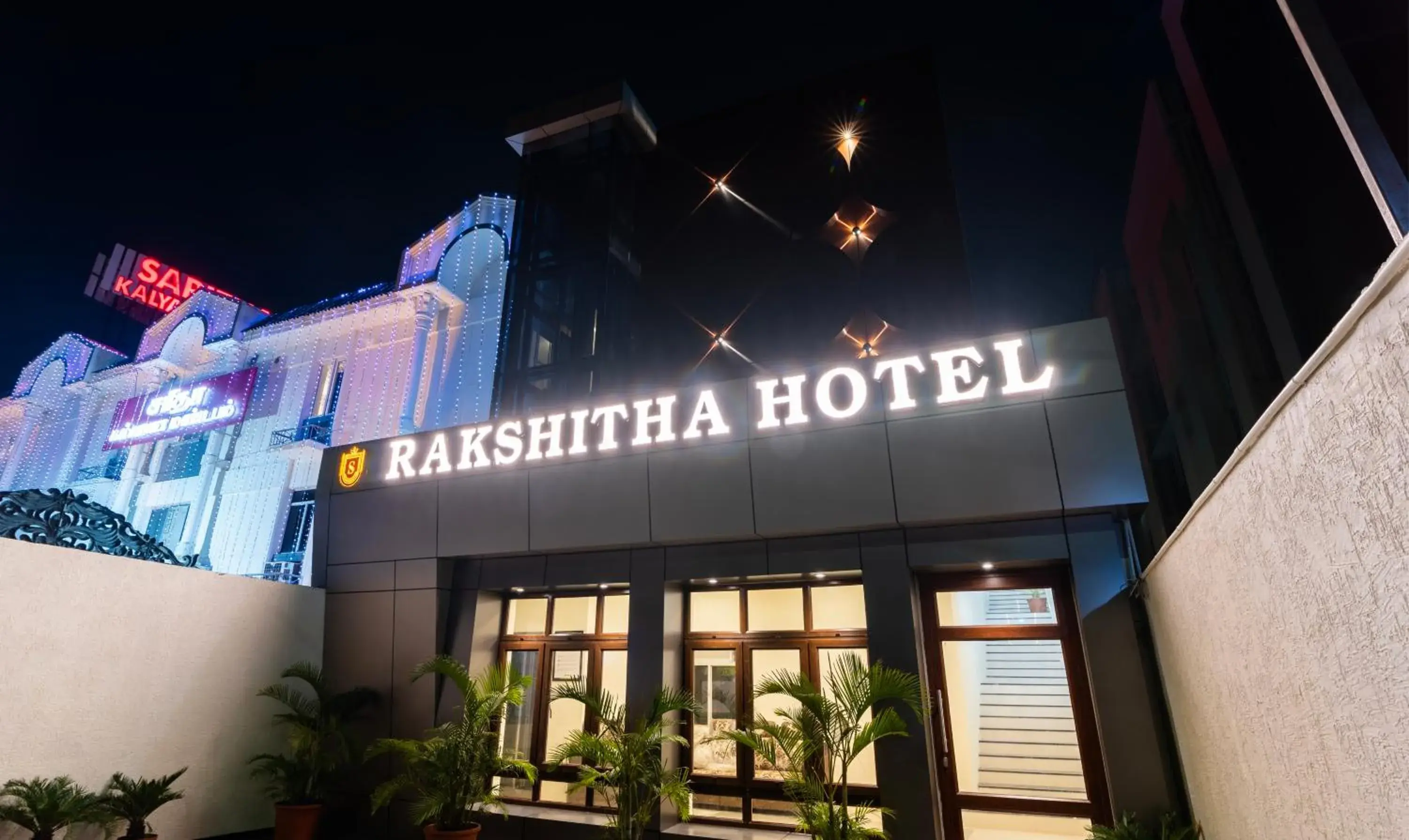 Facade/entrance in Treebo Rakshitha, Porur Facade/entrance in Treebo Rakshitha, Porur