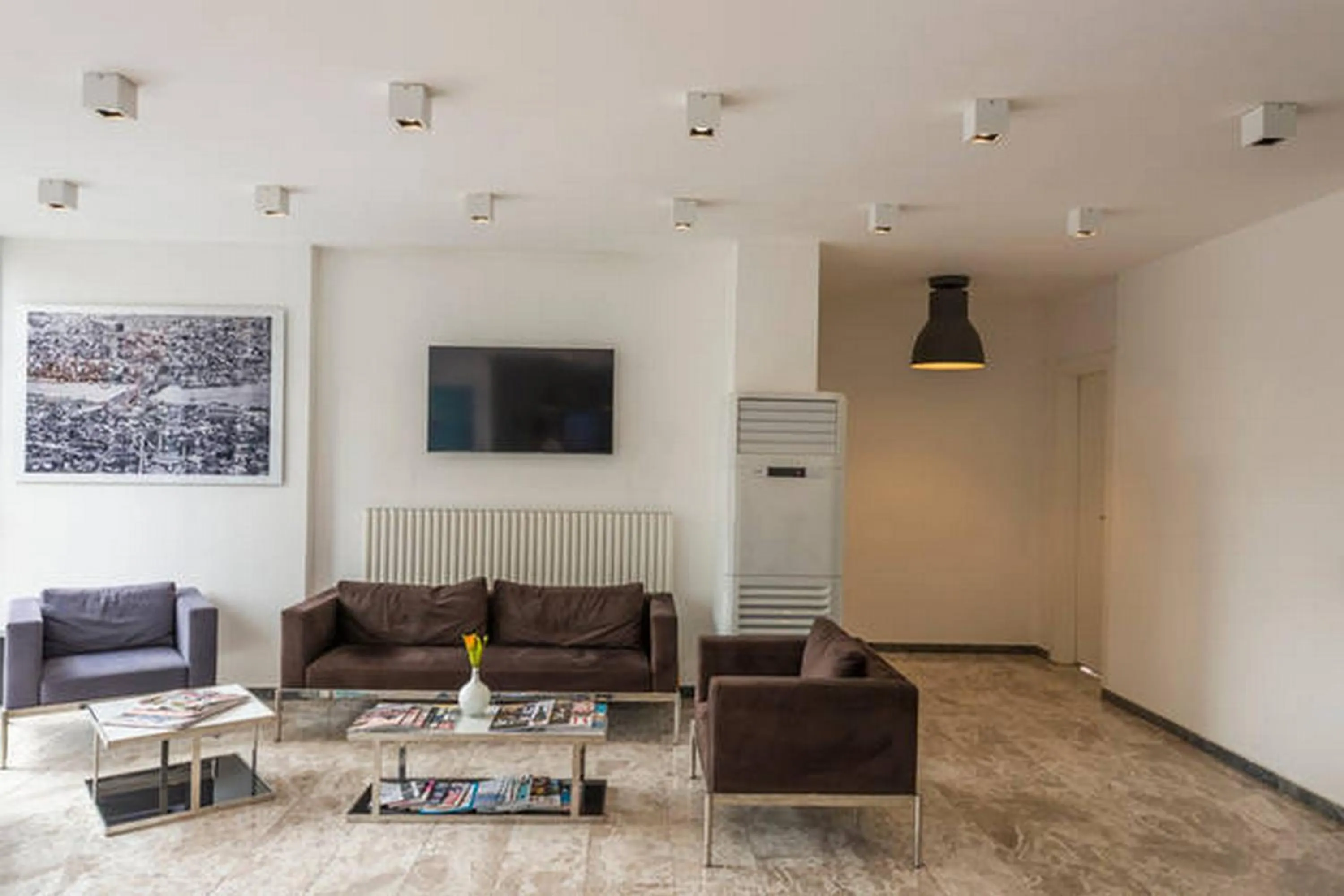 Photo of the whole room in Nish Suites Atasehir