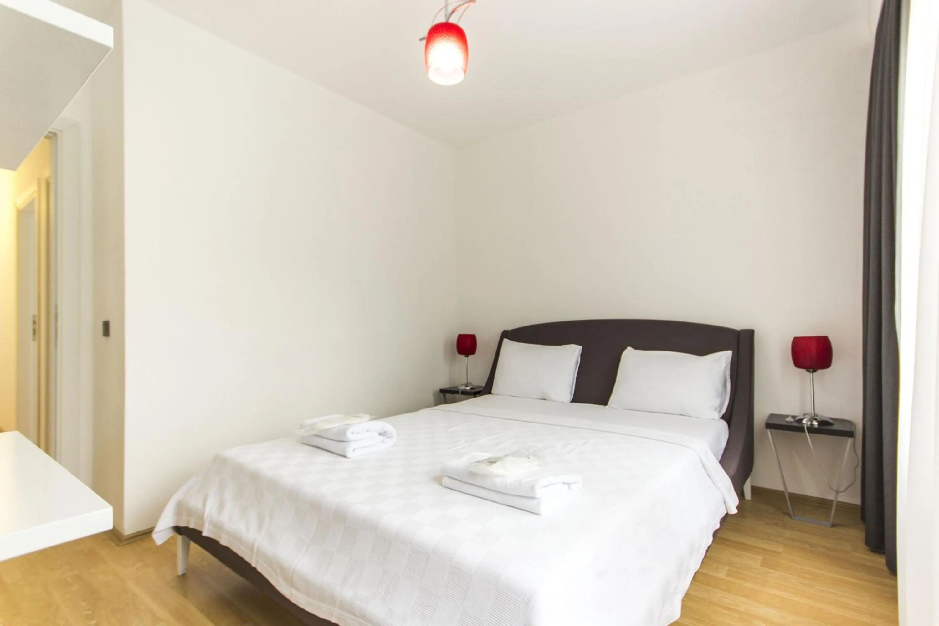 Bedroom, Bed in Nish Suites Atasehir