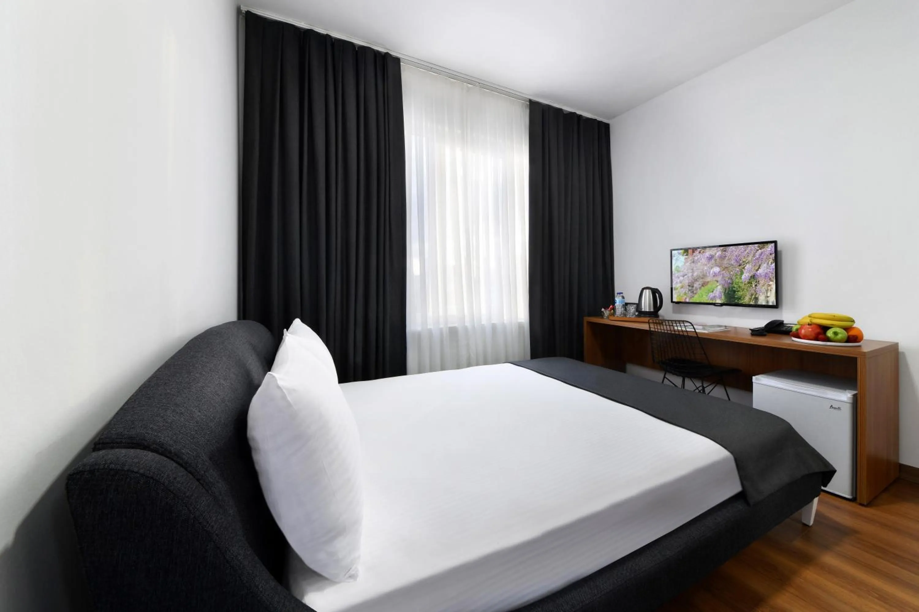 Bed in Nish Suites Atasehir