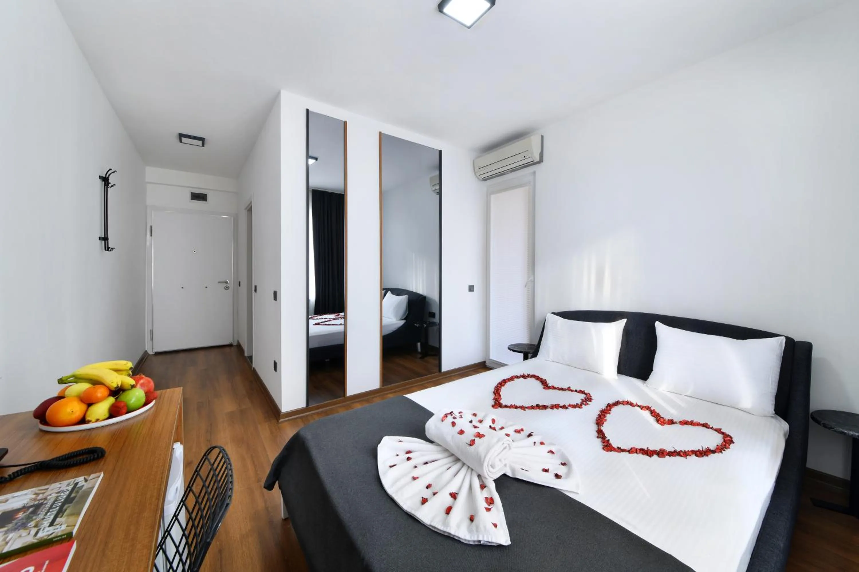 Bed in Nish Suites Atasehir