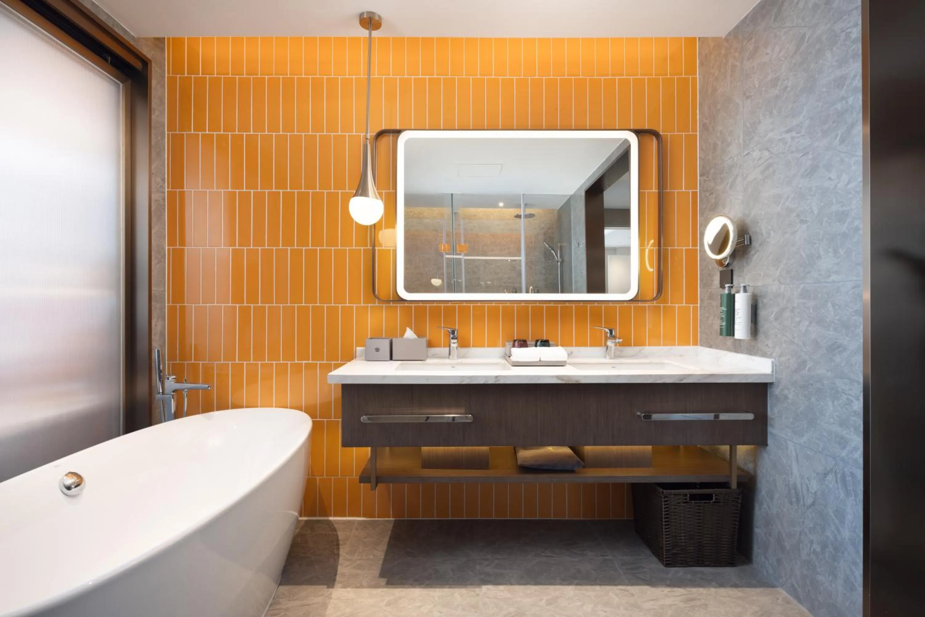 Home2 Suite by Hilton Jingjiang Binjiang New Town