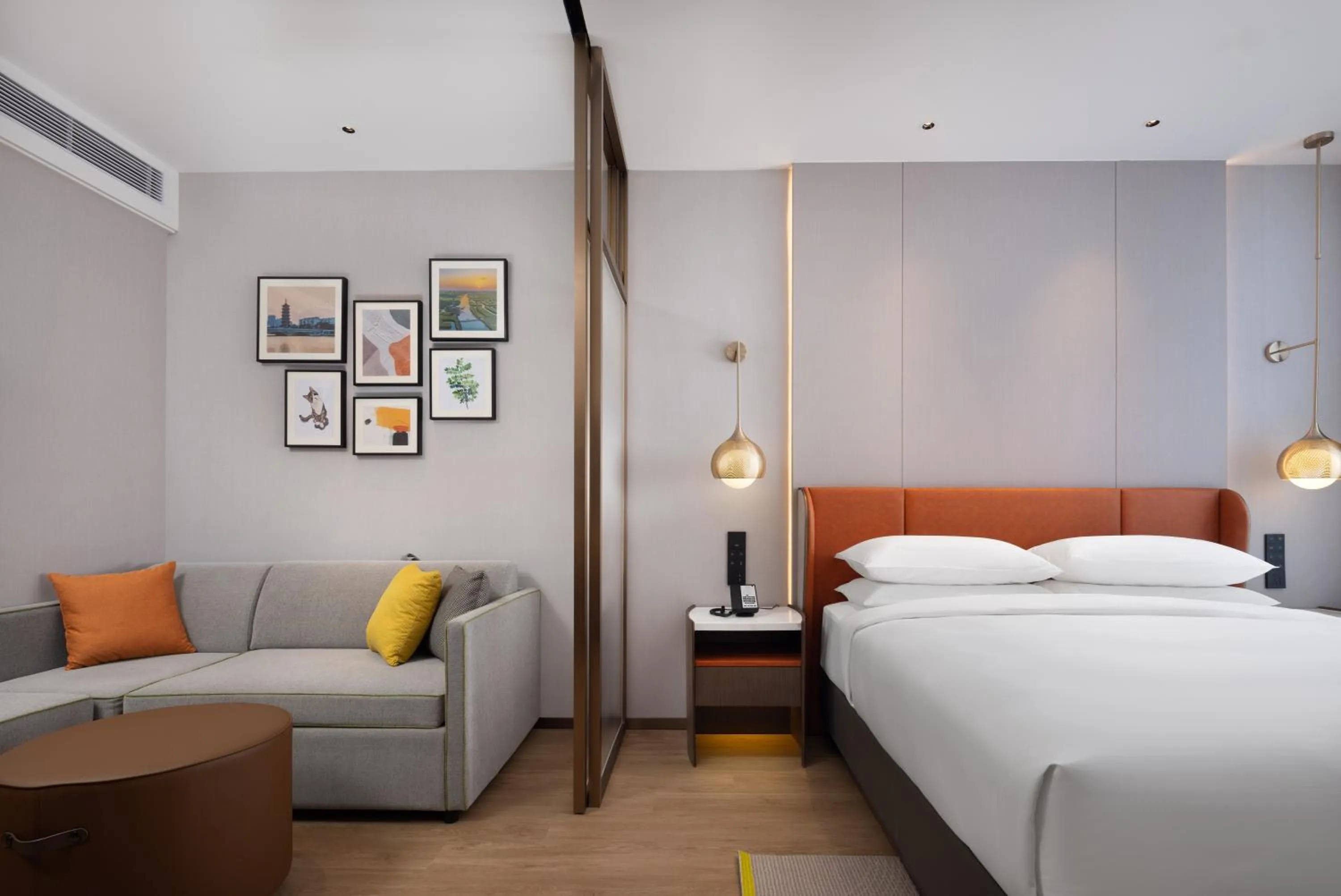 Bed in Home2 Suite by Hilton Jingjiang Binjiang New Town