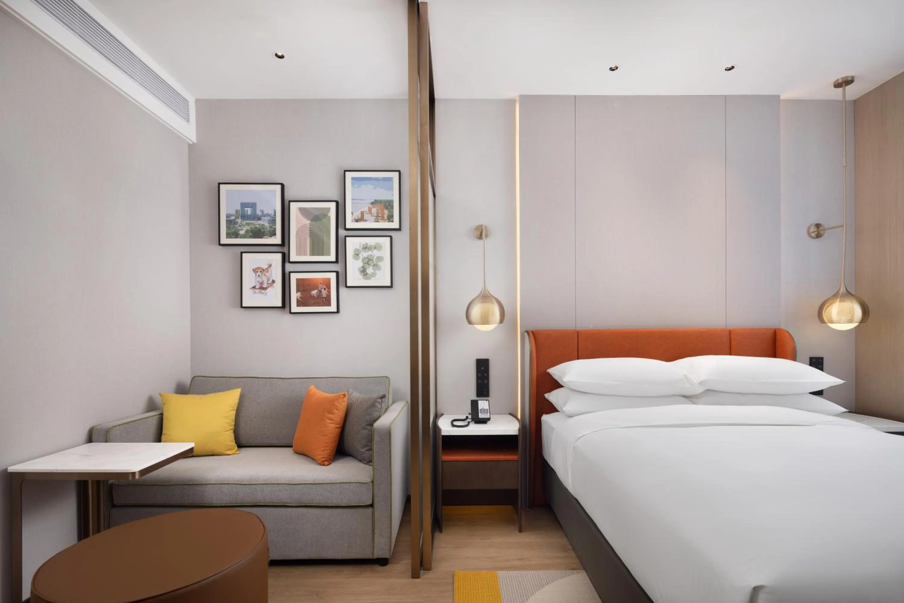 Bed in Home2 Suite by Hilton Jingjiang Binjiang New Town