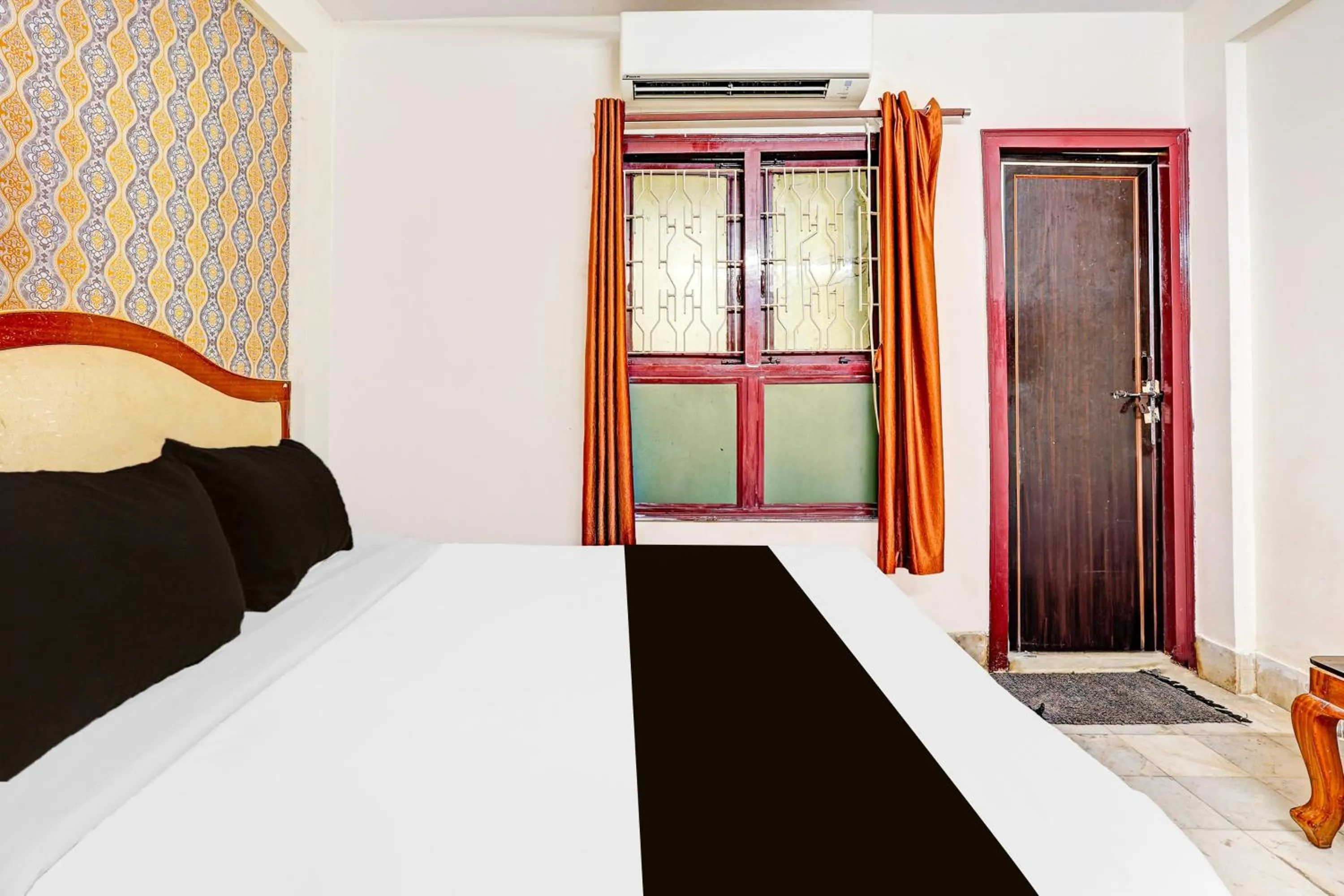 Bedroom, Bed in Super Hotel O Besant Road