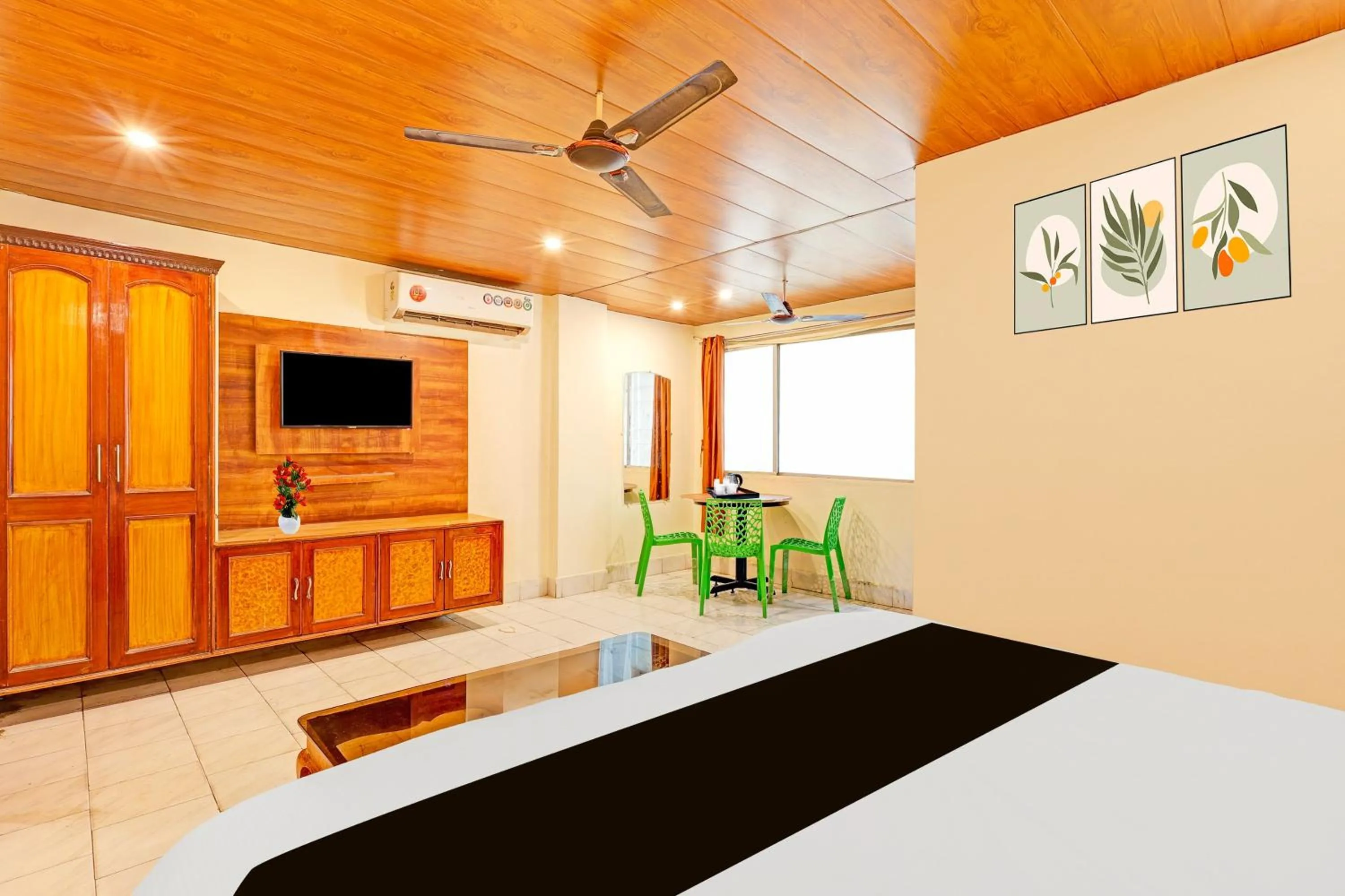 Bedroom, Bed in Super Hotel O Besant Road