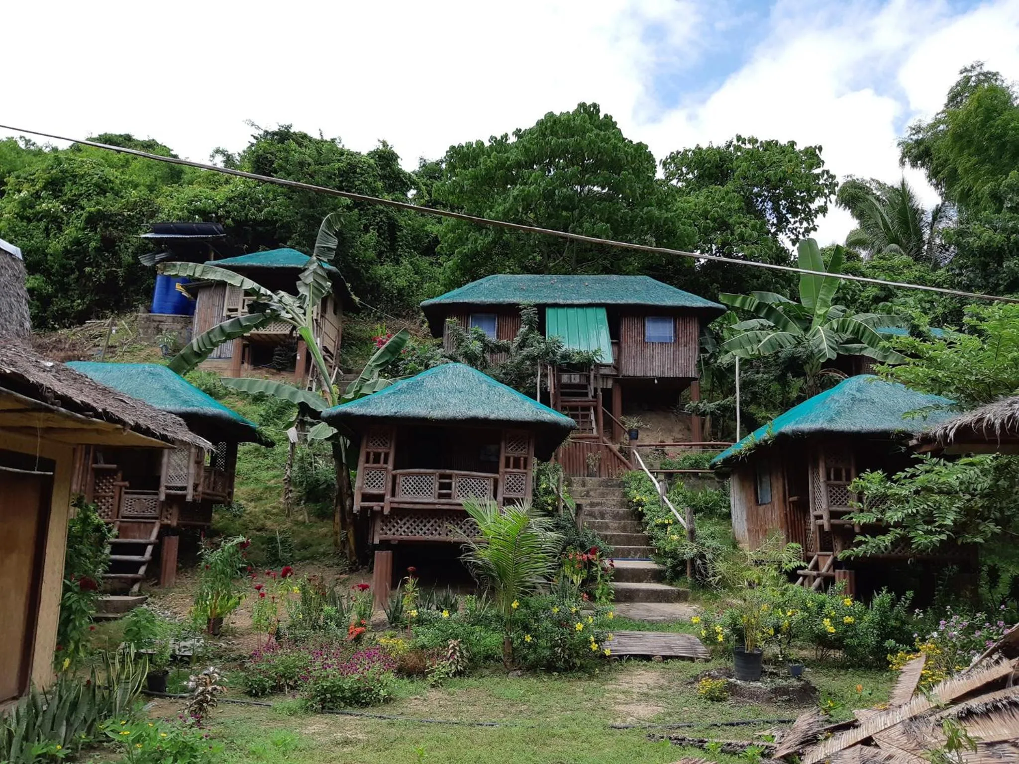 Property building in Floresitas Beach Resort