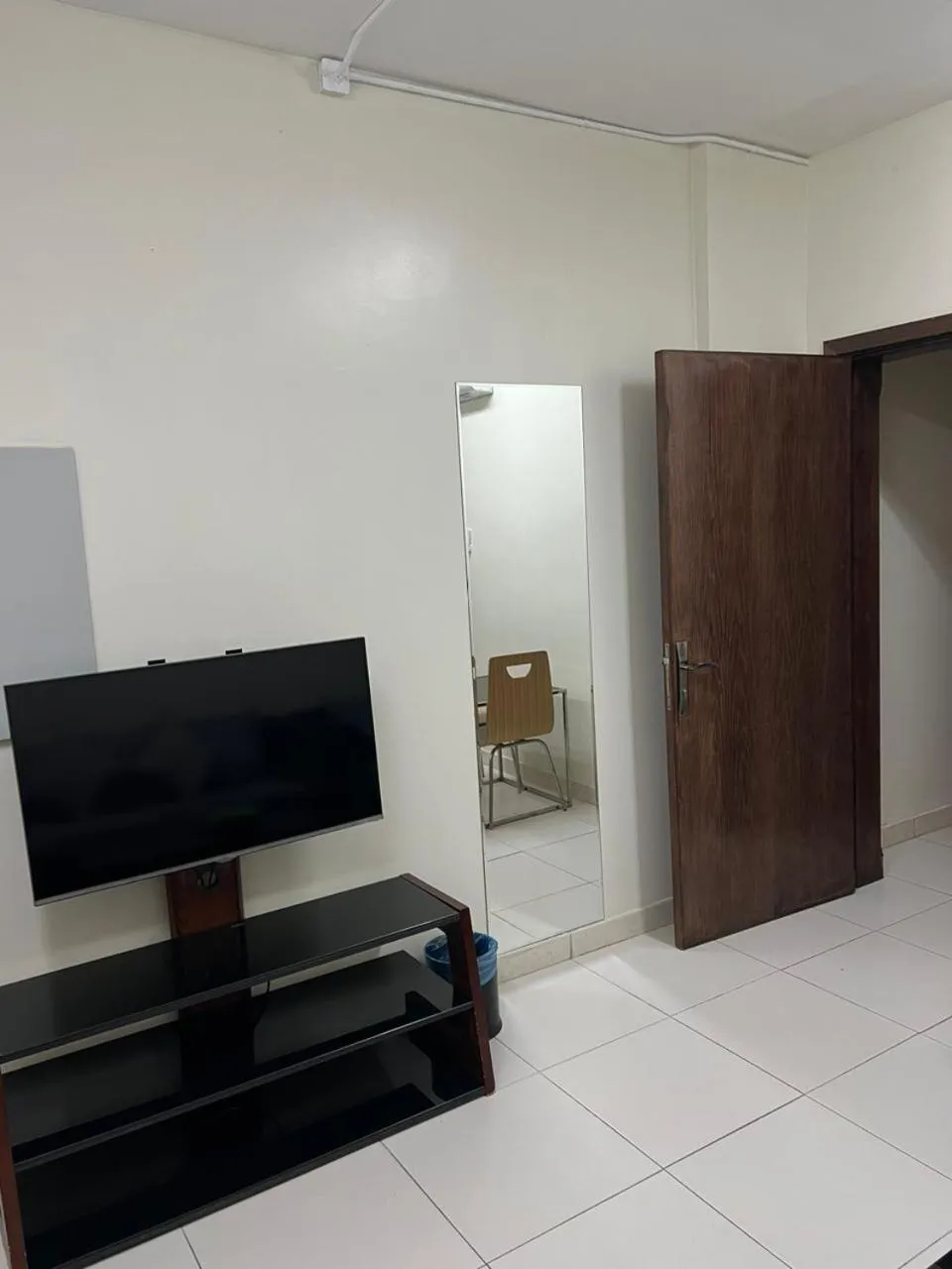 TV and multimedia in Binayat Hama Serviced Apartments