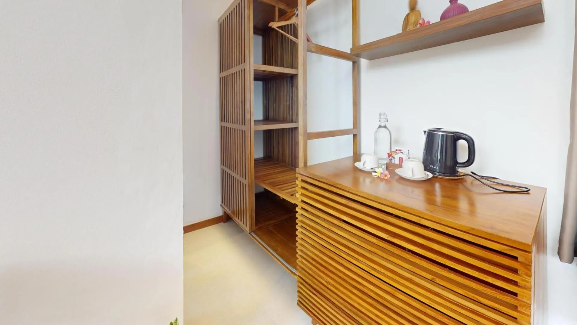 Coffee/tea facilities in Segara Seaside Resort