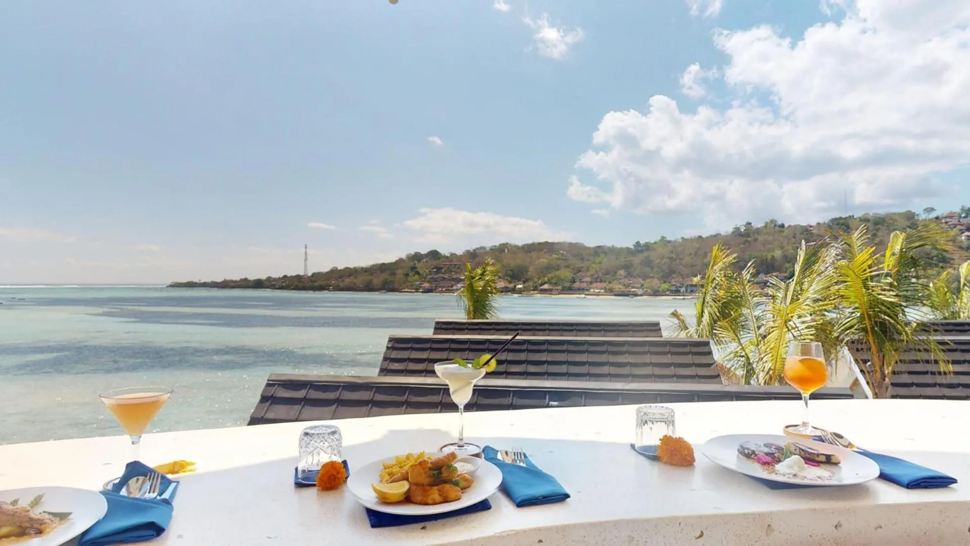 Restaurant/places to eat in Segara Seaside Resort