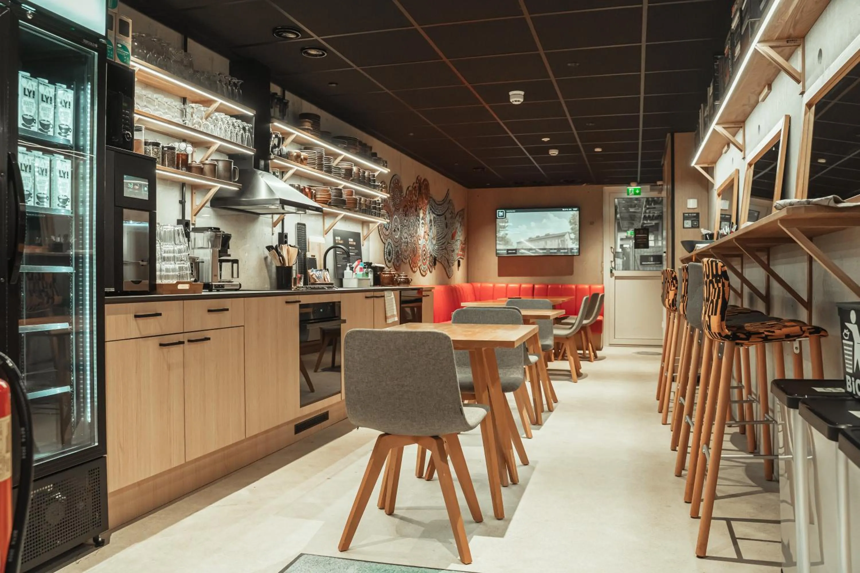 Communal lounge/ TV room in Time Hotel, Time To Stay art & boutique