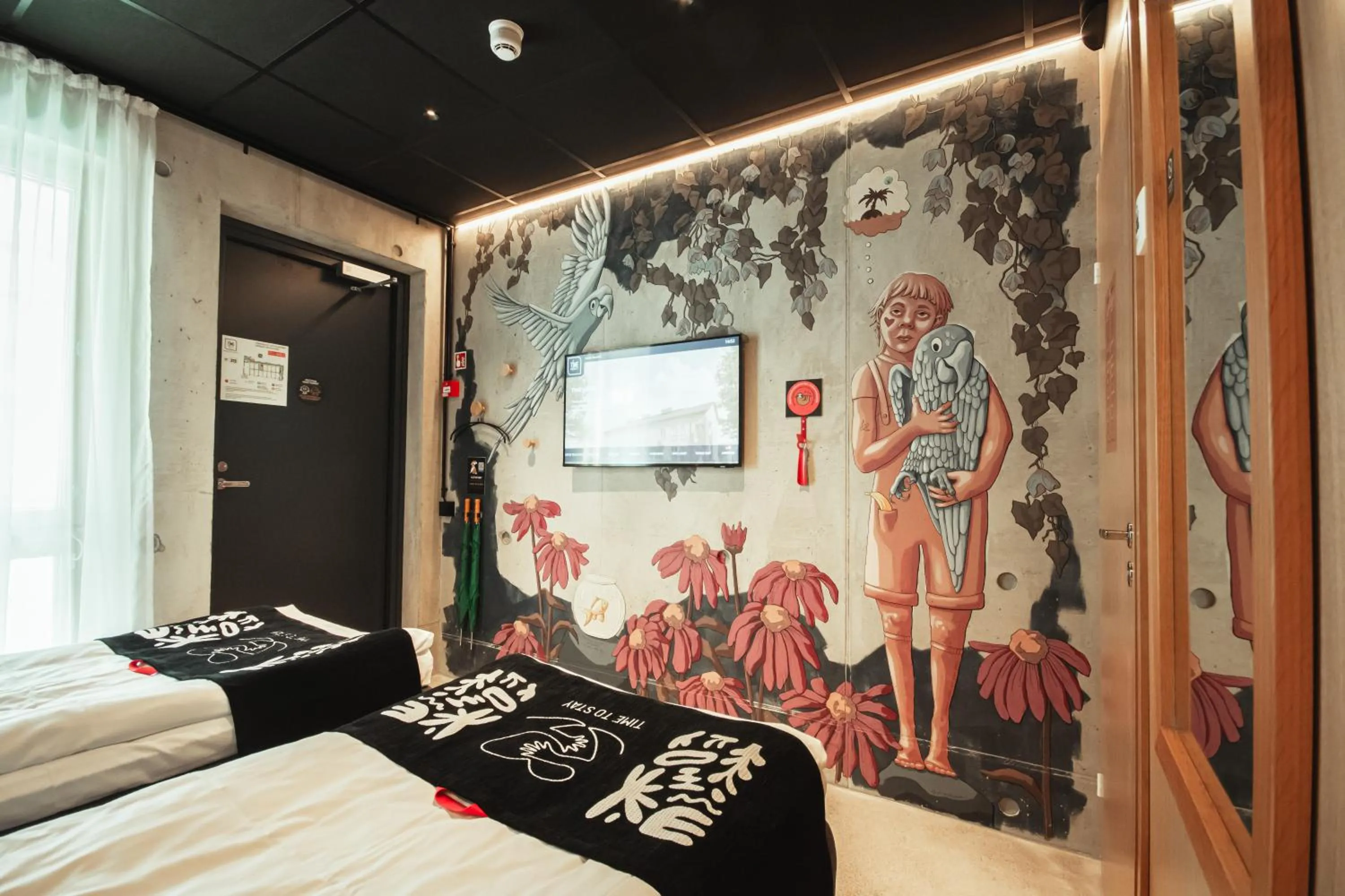 TV and multimedia, Bed in Time Hotel, Time To Stay art & boutique