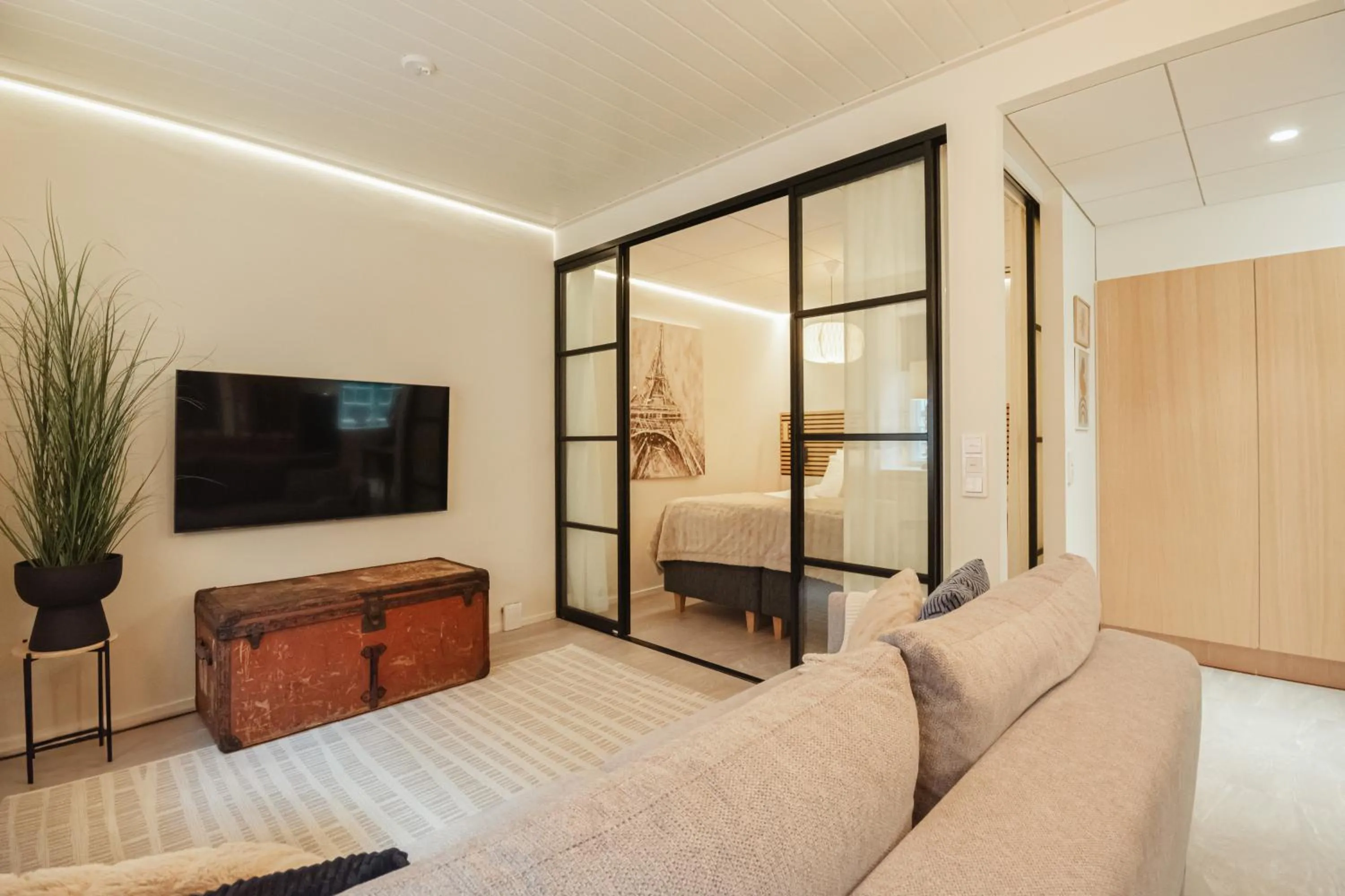 TV and multimedia in Time Hotel, Time To Stay art & boutique