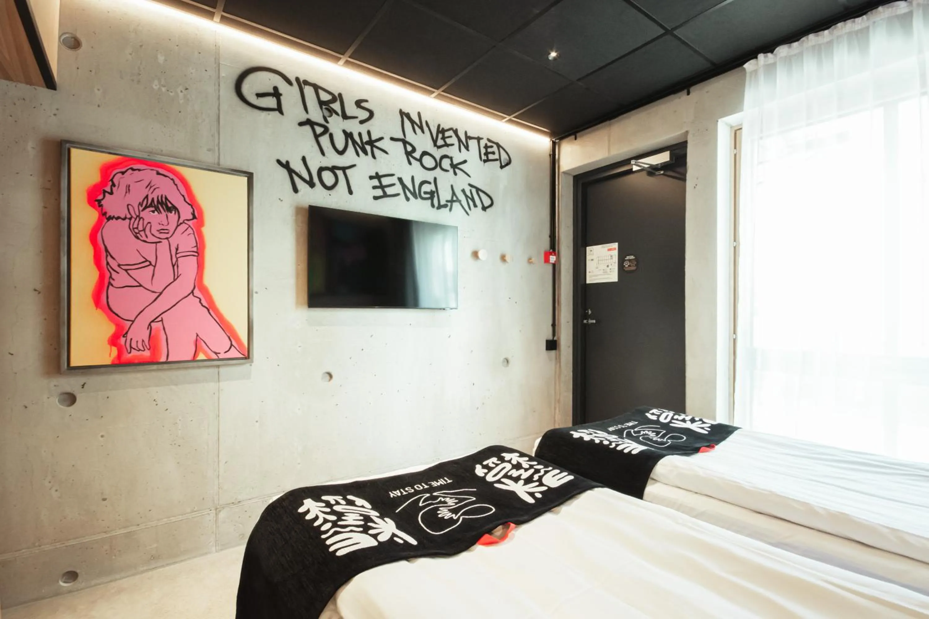 TV and multimedia, Bed in Time Hotel, Time To Stay art & boutique