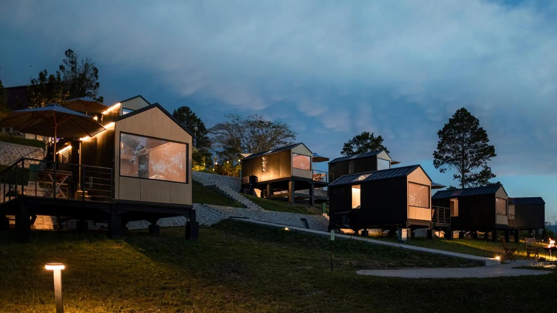 Property building in Bobocabin Patra, Parapat