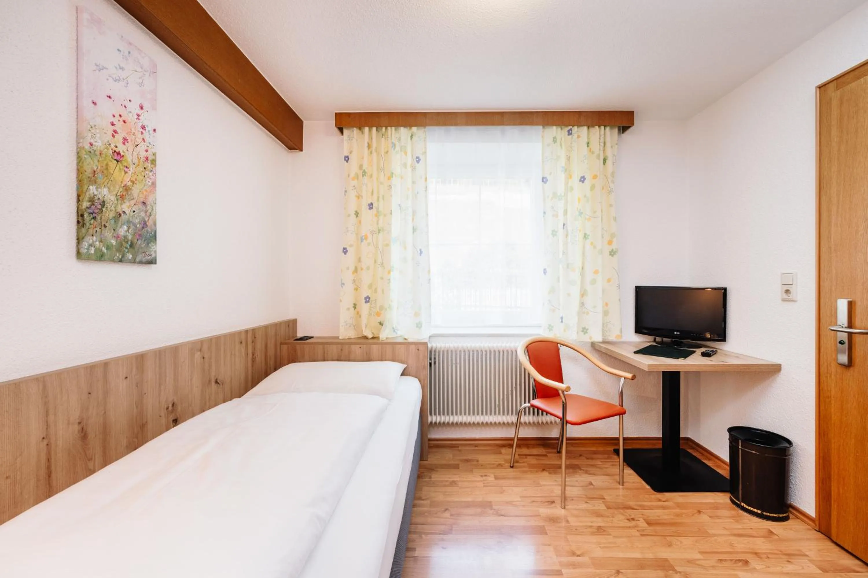 Bedroom, Bed in Hotel Grissemann