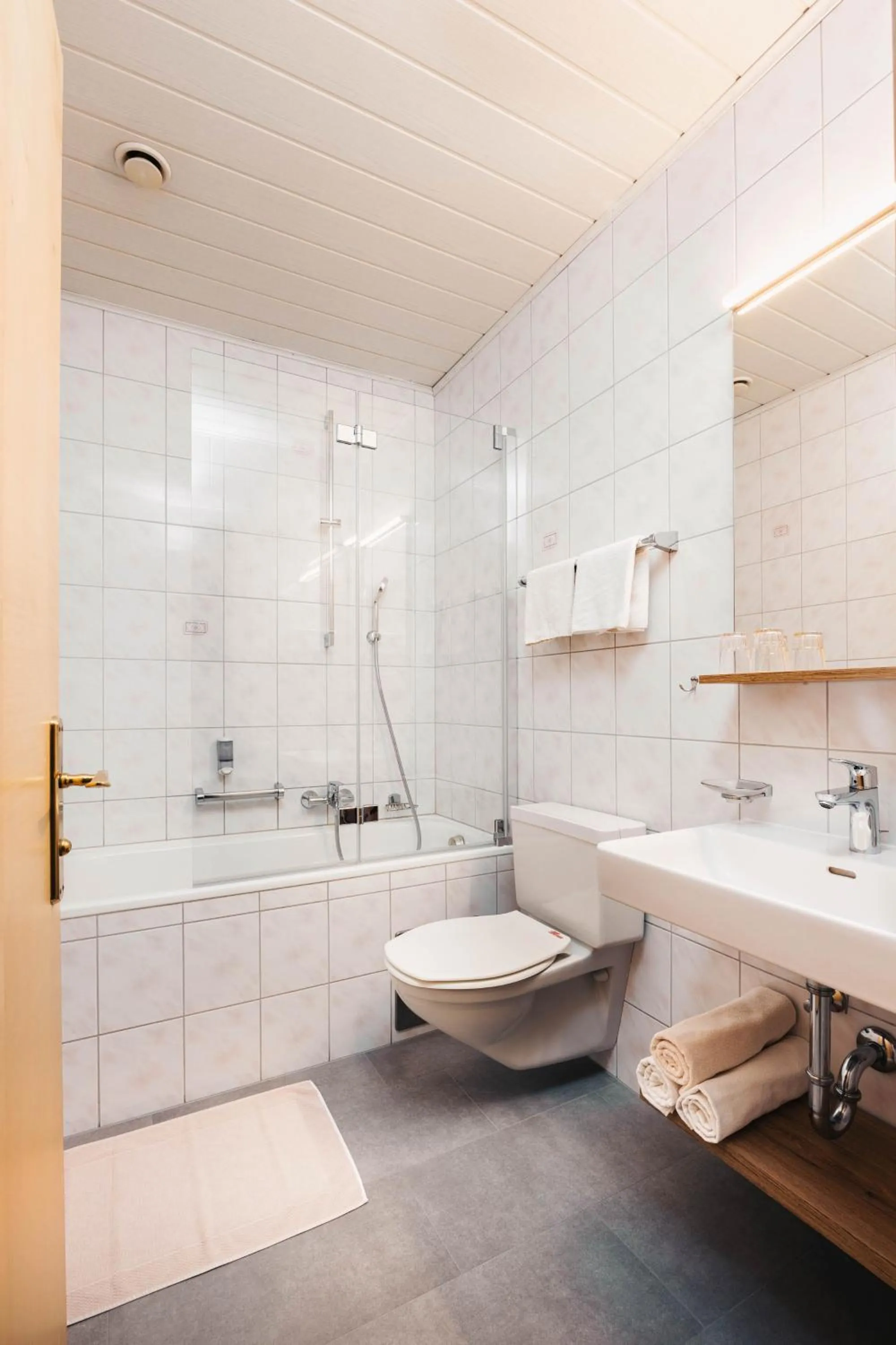 Bath in Hotel Grissemann