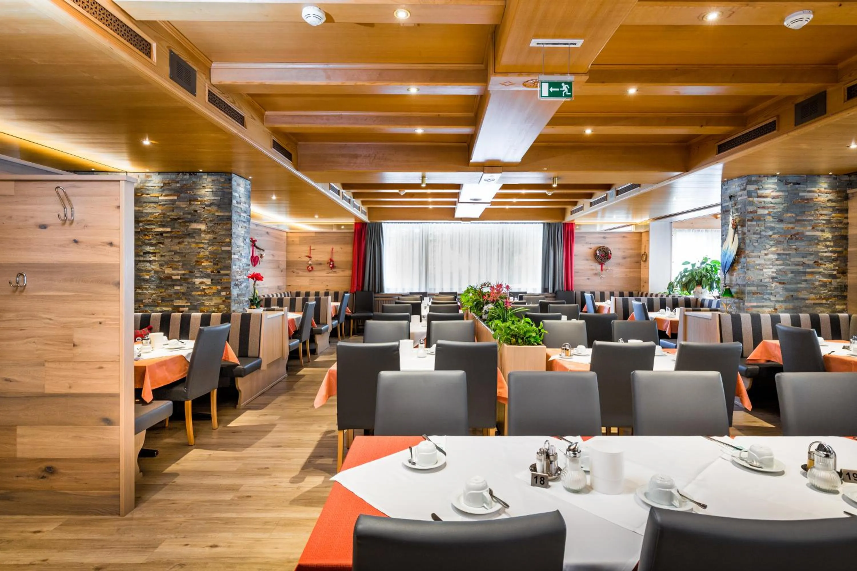 Restaurant/places to eat in Hotel Grissemann