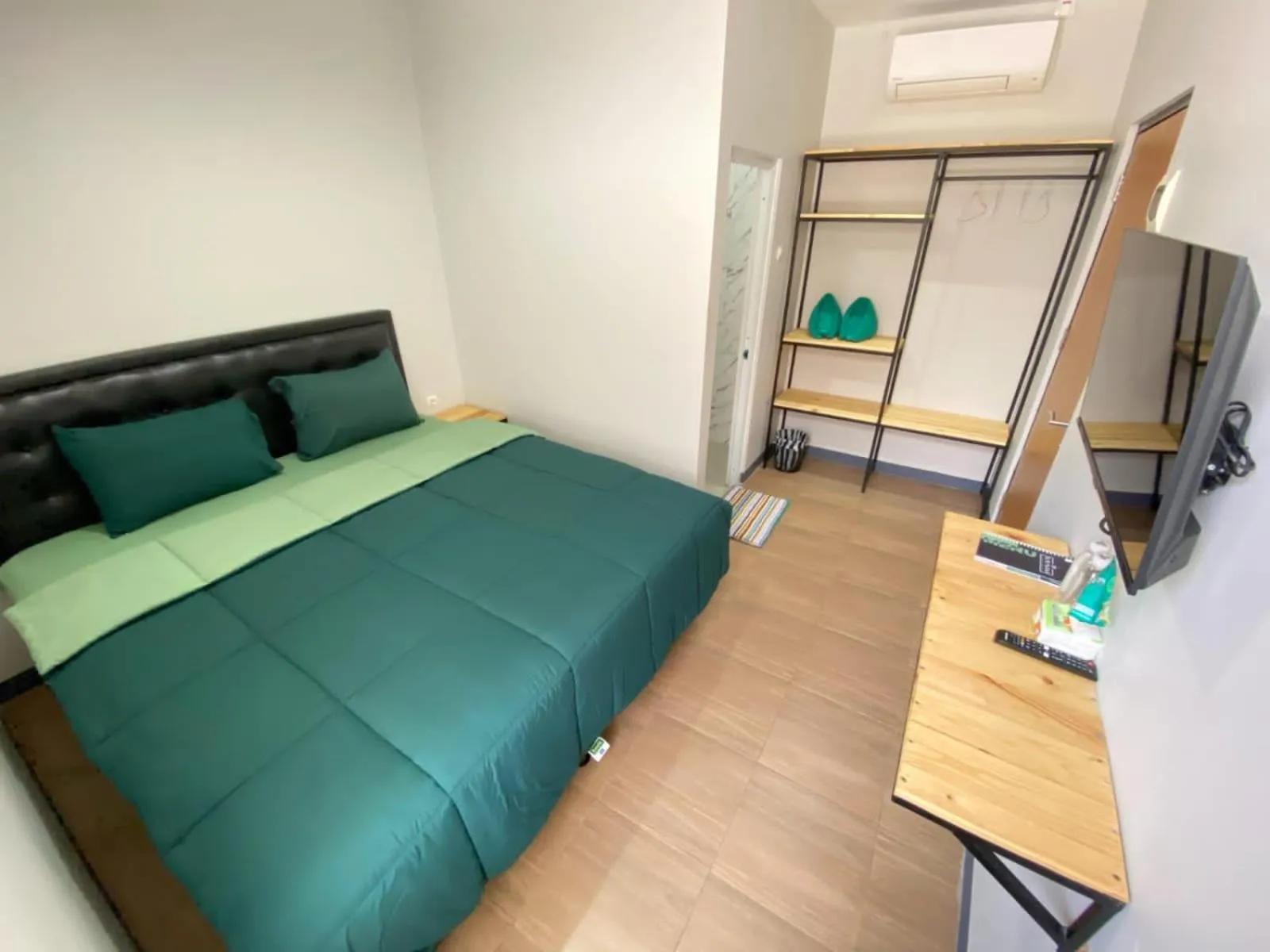 Bed in Petik Merah Beo