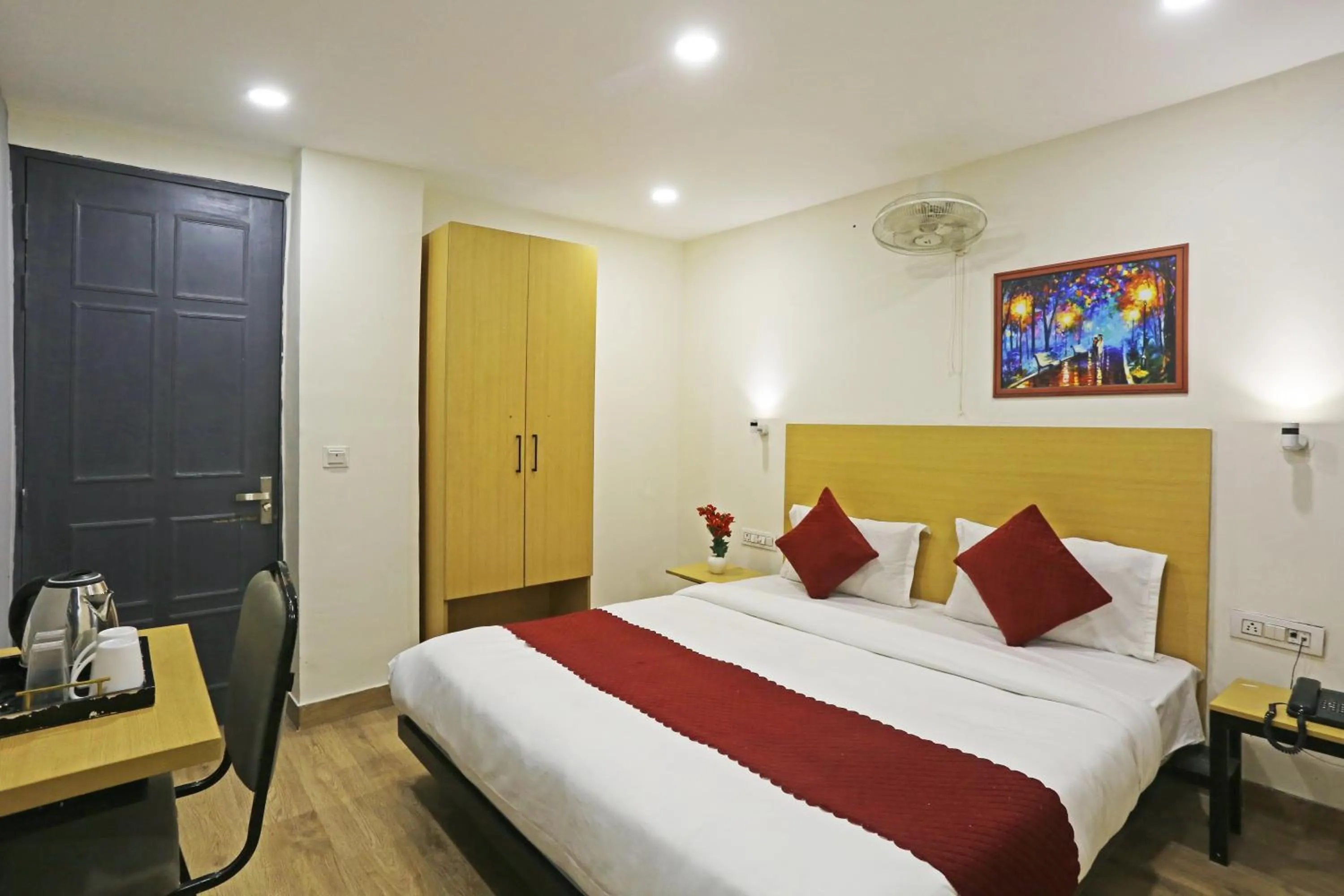 Bed in Hotel Twamev residency Uttam Nagar couple friendly
