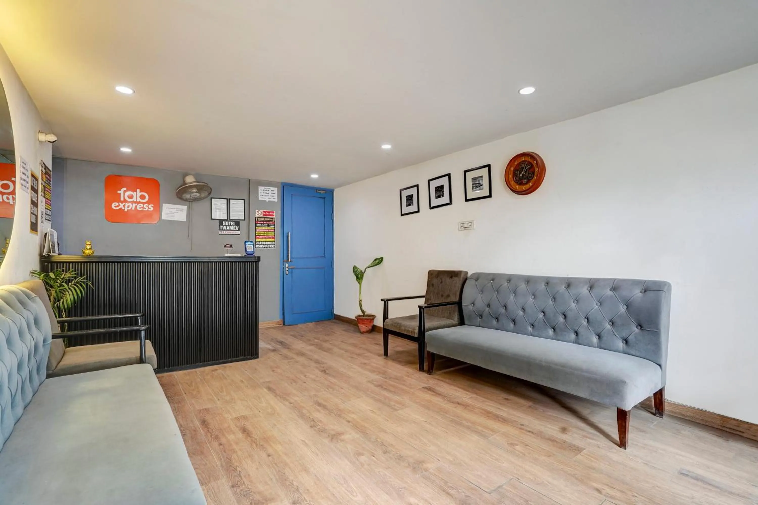 Lobby or reception in Hotel Twamev residency Uttam Nagar couple friendly