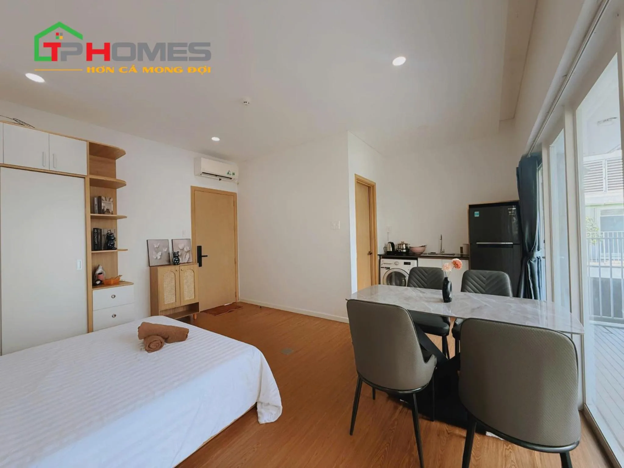 Bedroom, Bed in TPHomes Sala