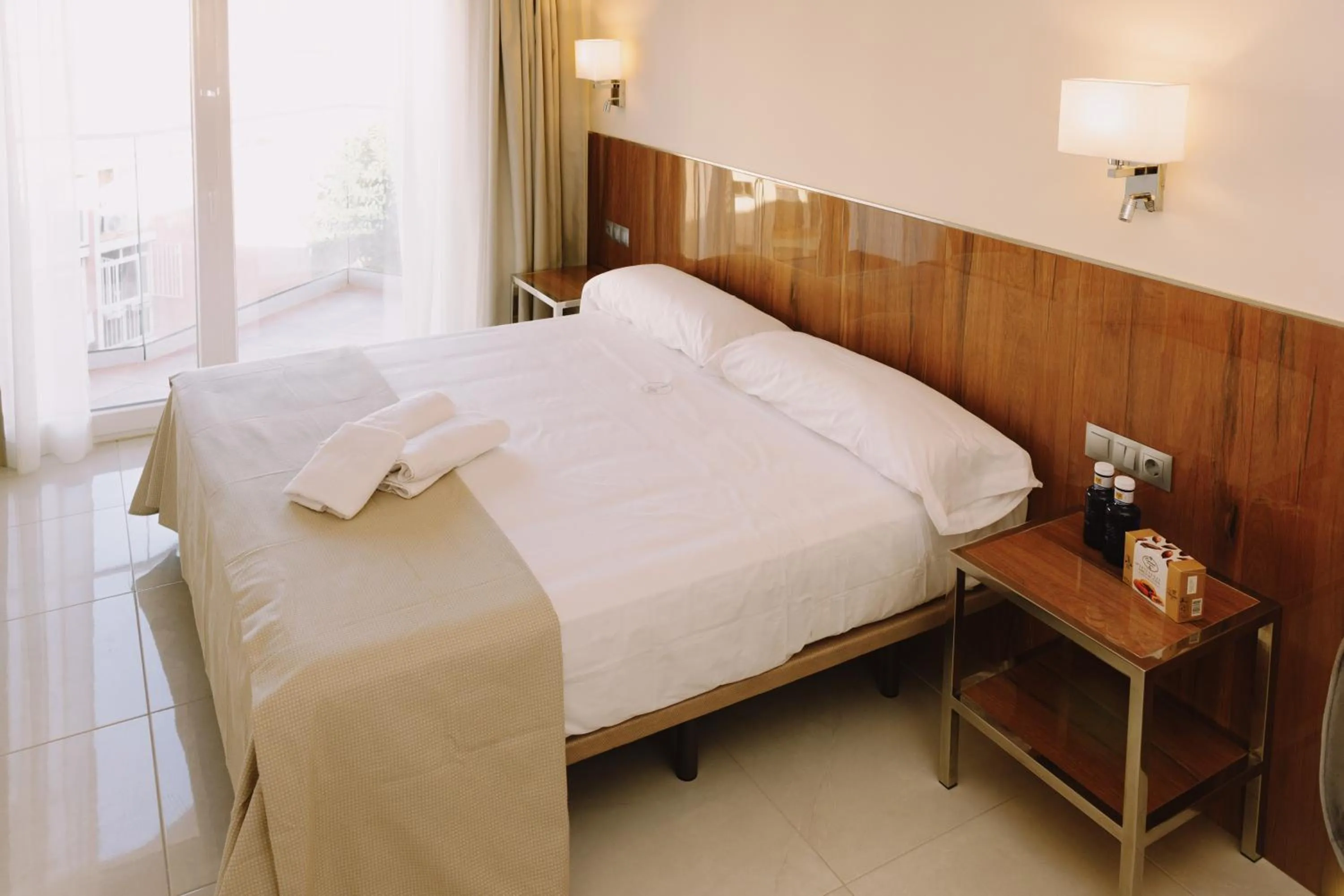 Apartamentos Buendia Suites - Torremolinos Centro