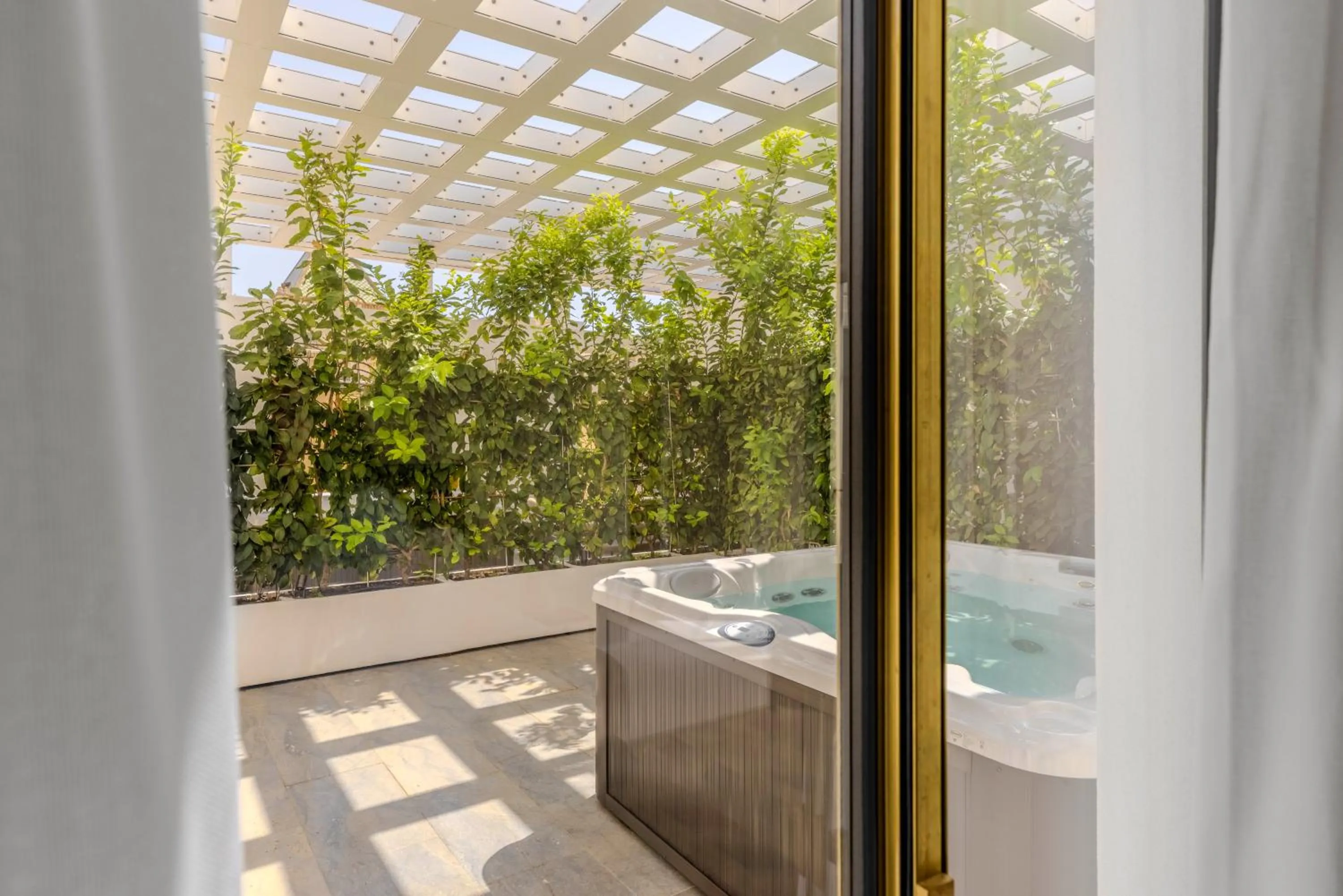 Hot Tub in Dome Hotel