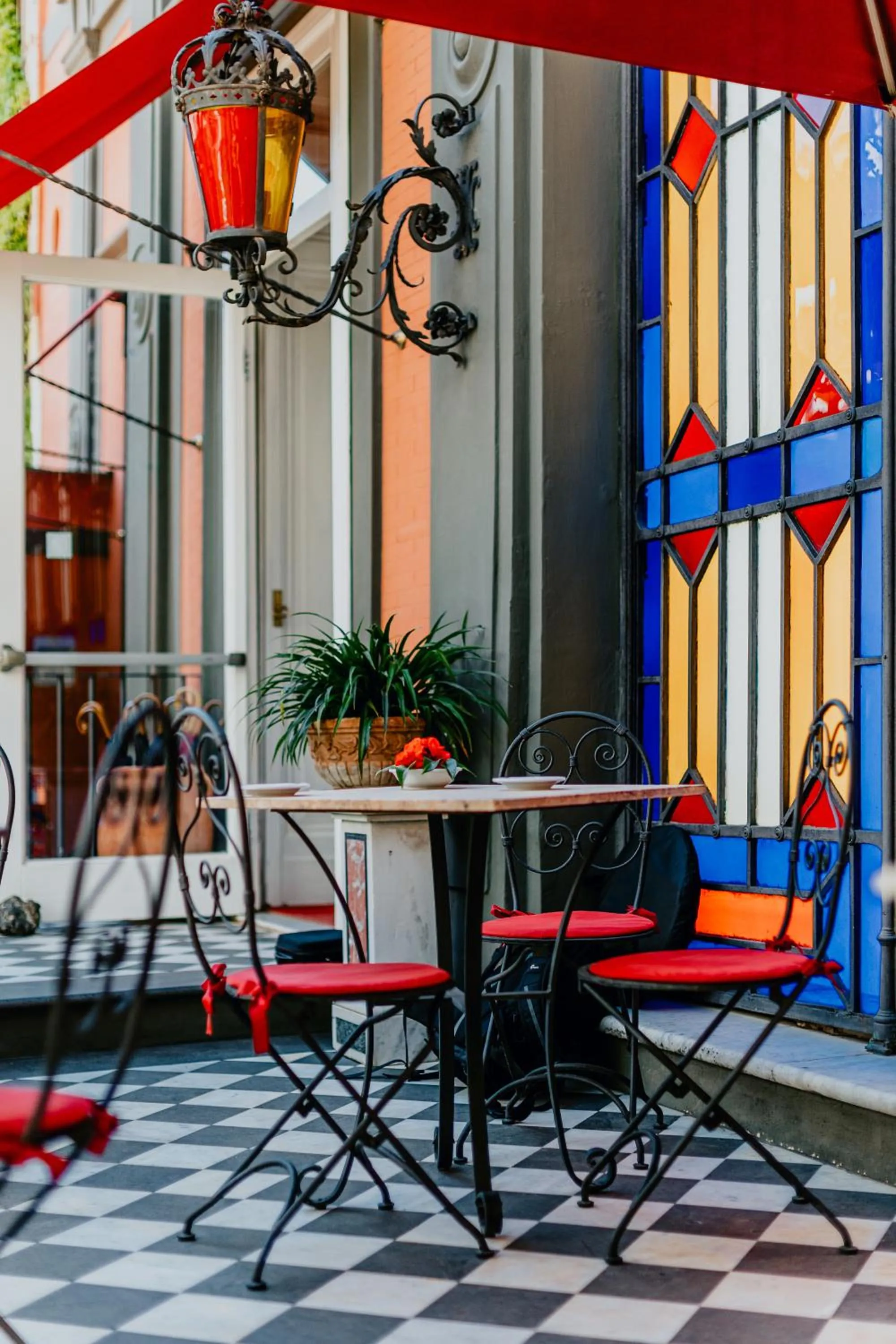 Patio in Costantinopoli 104