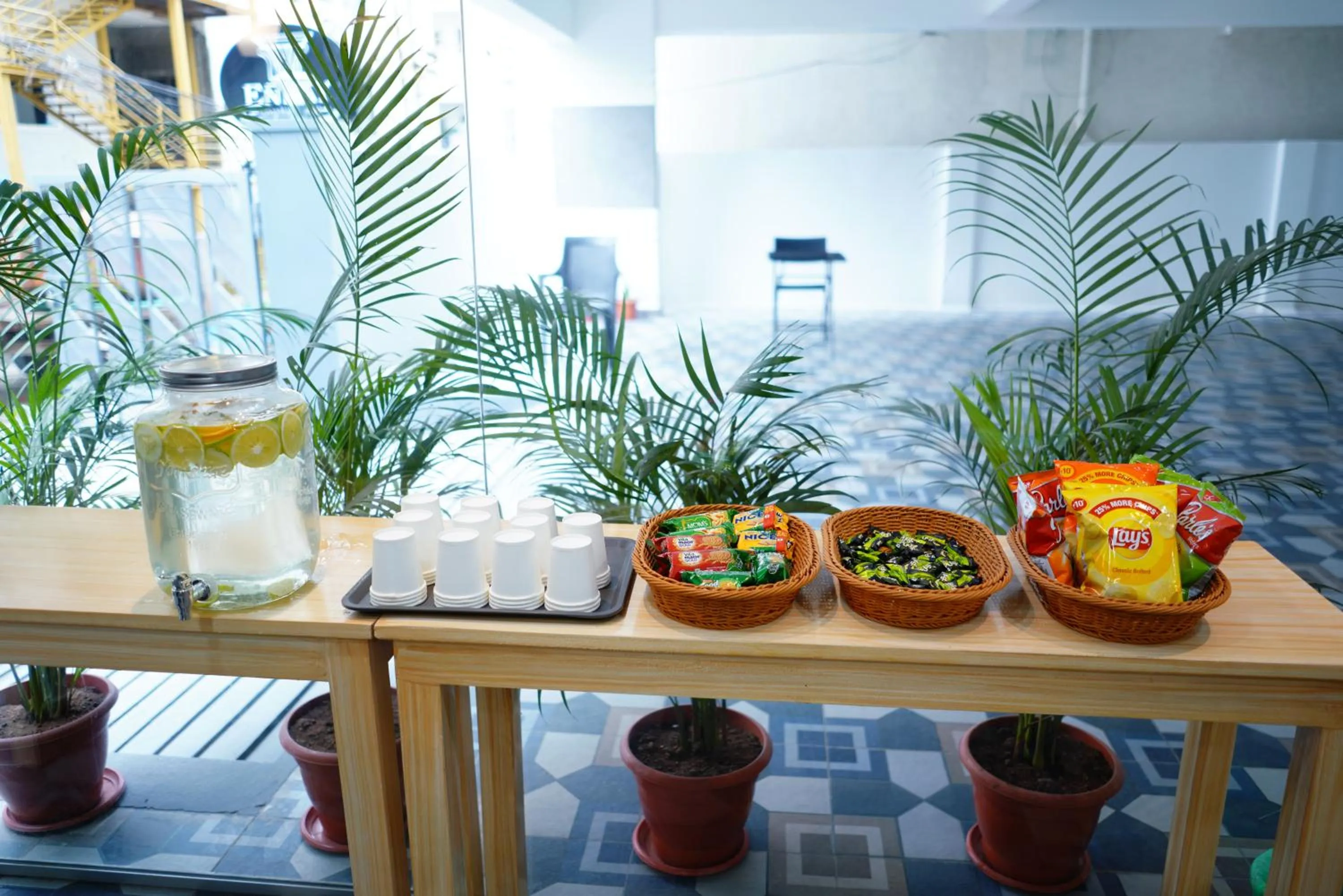 Food and drinks in Enkay Service Apartments