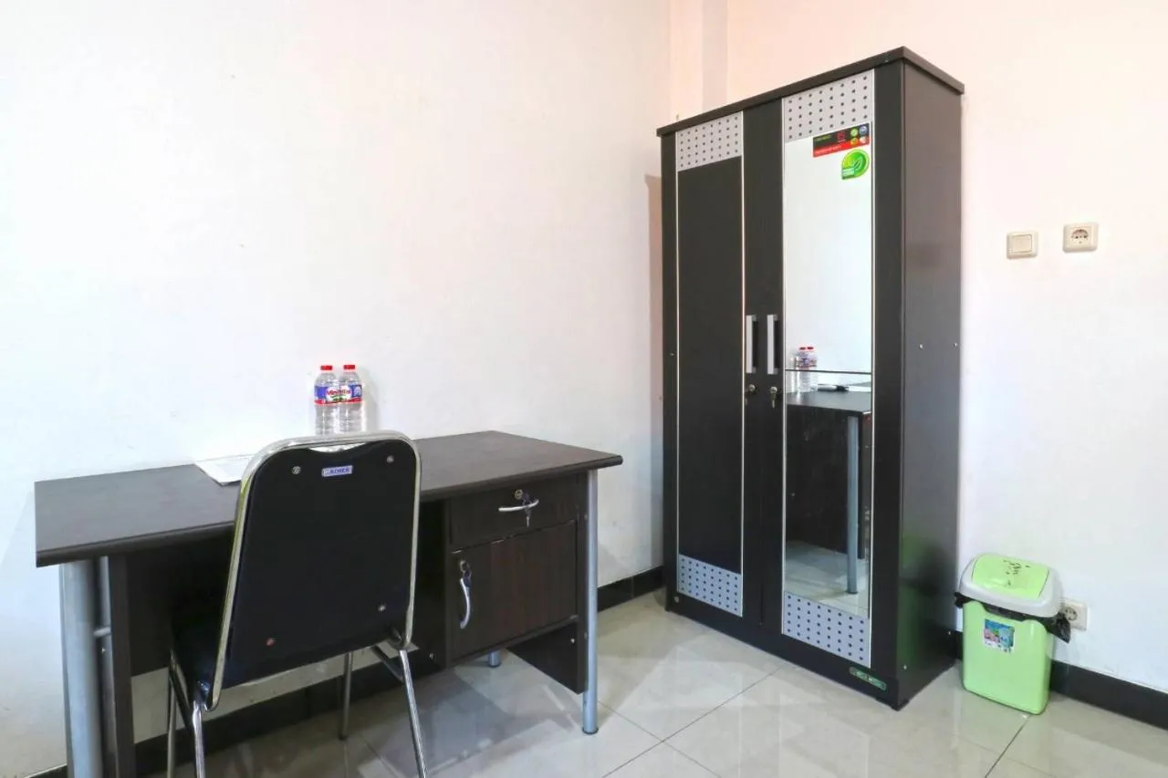 Saloka Guest House & Residence