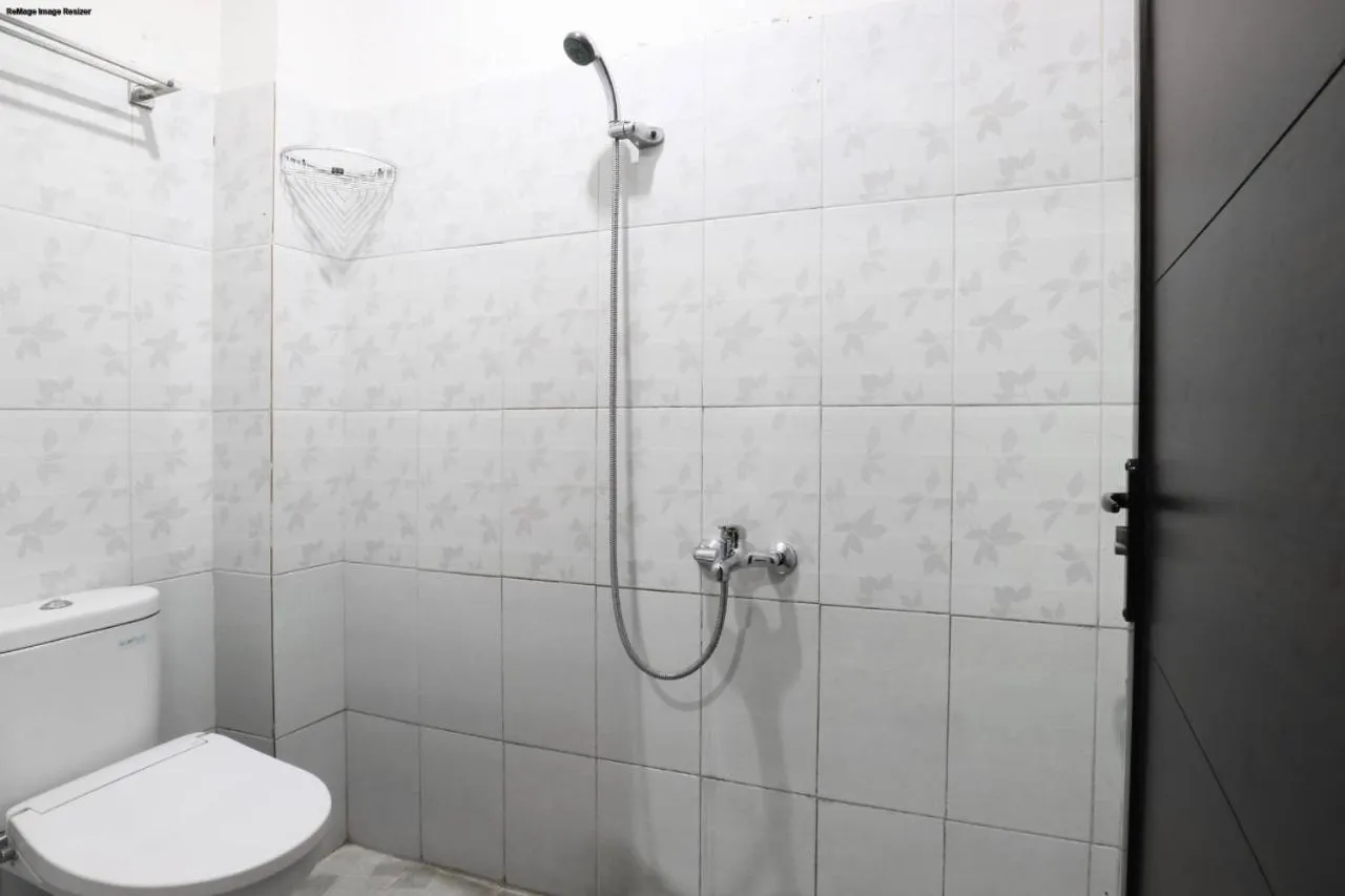 Saloka Guest House & Residence