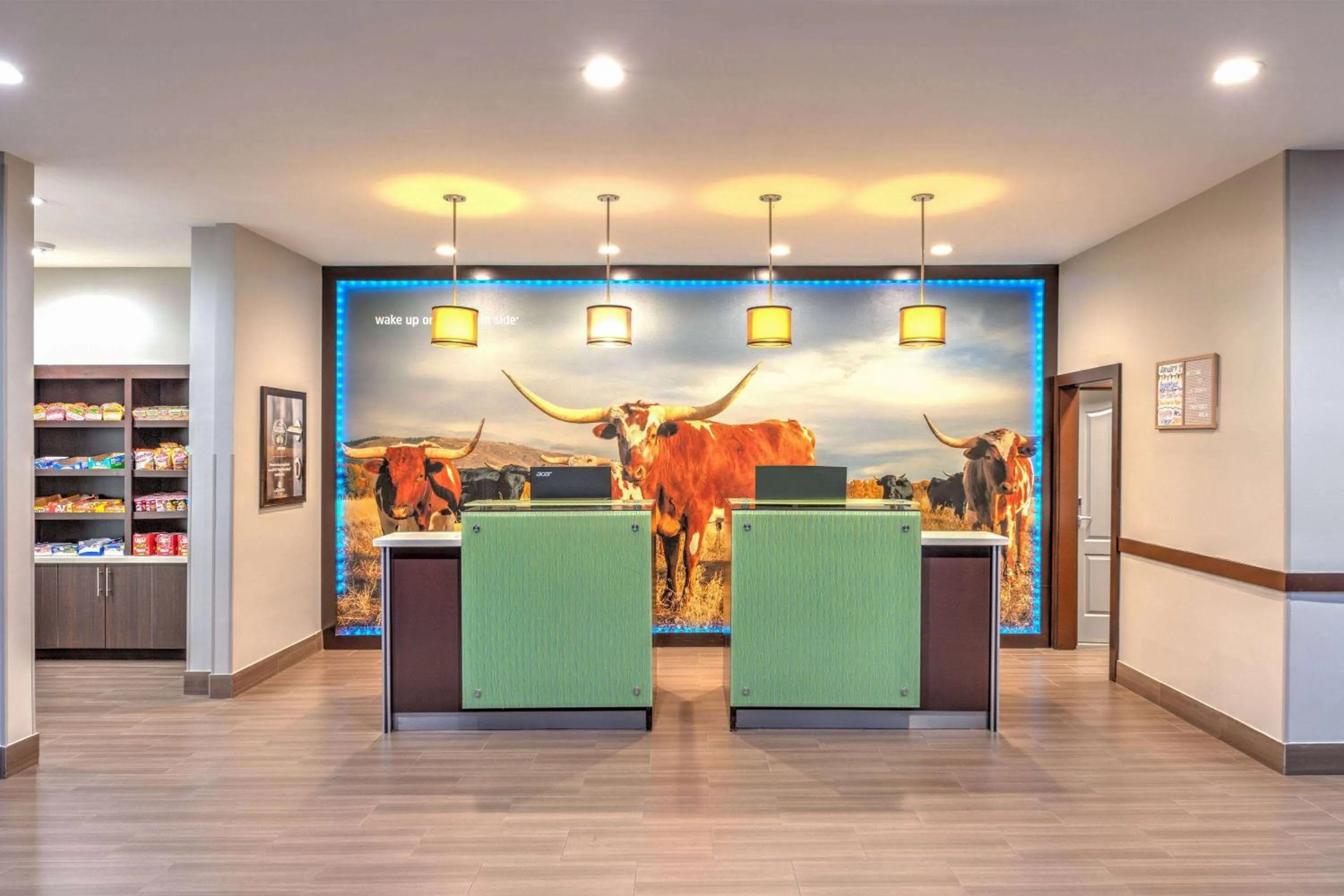 Lobby or reception in La Quinta by Wyndham Tyler - University Area