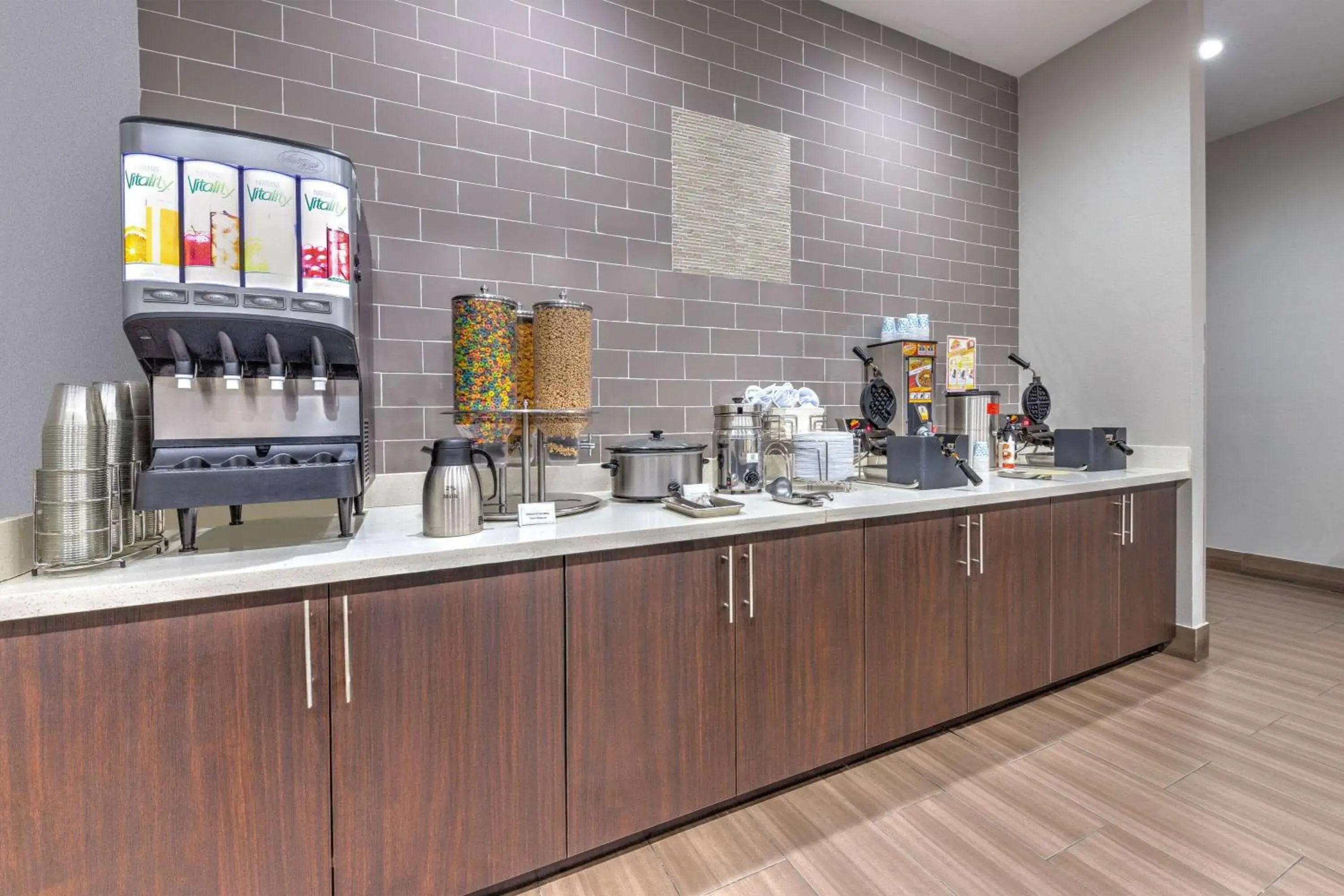 Breakfast in La Quinta by Wyndham Tyler - University Area Breakfast in La Quinta by Wyndham Tyler - University Area