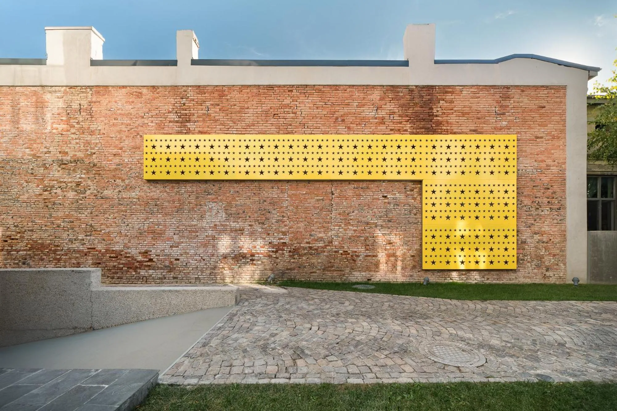 Day in Phoenix Aparthotel