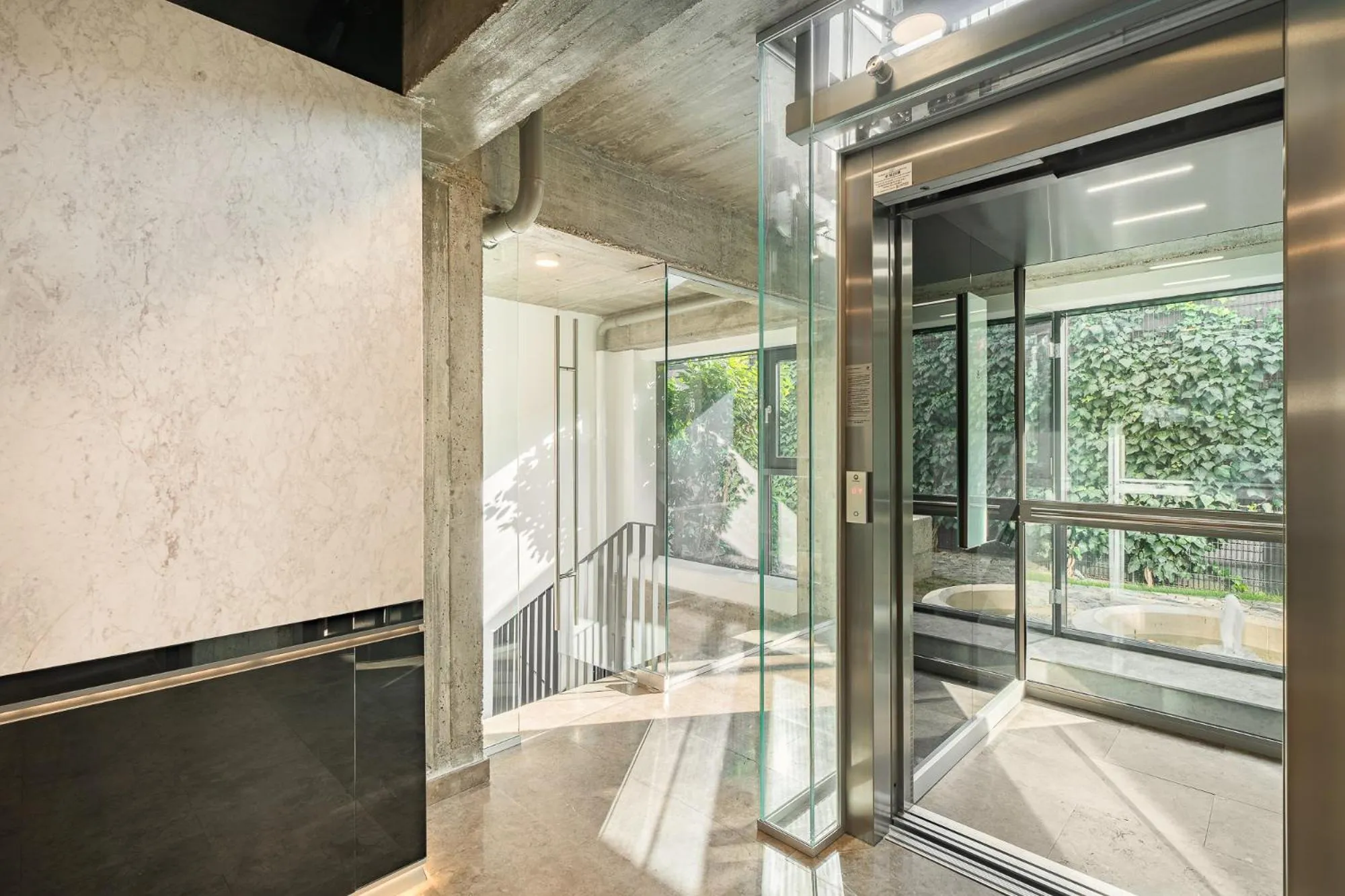 elevator in Phoenix Aparthotel