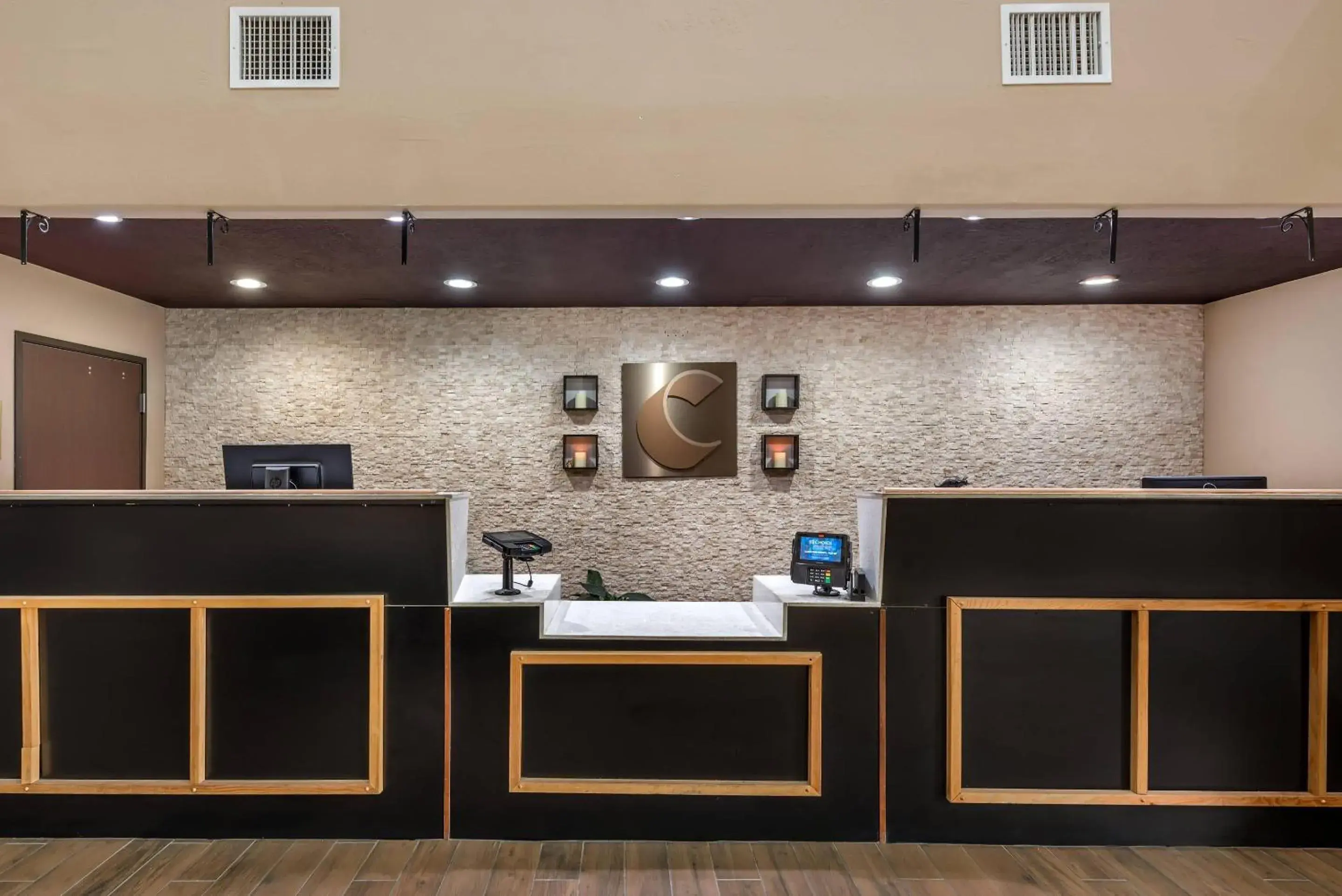Lobby or reception in Comfort Inn & Suites Vernal - National Monument Area Lobby or reception in Comfort Inn & Suites Vernal - National Monument Area