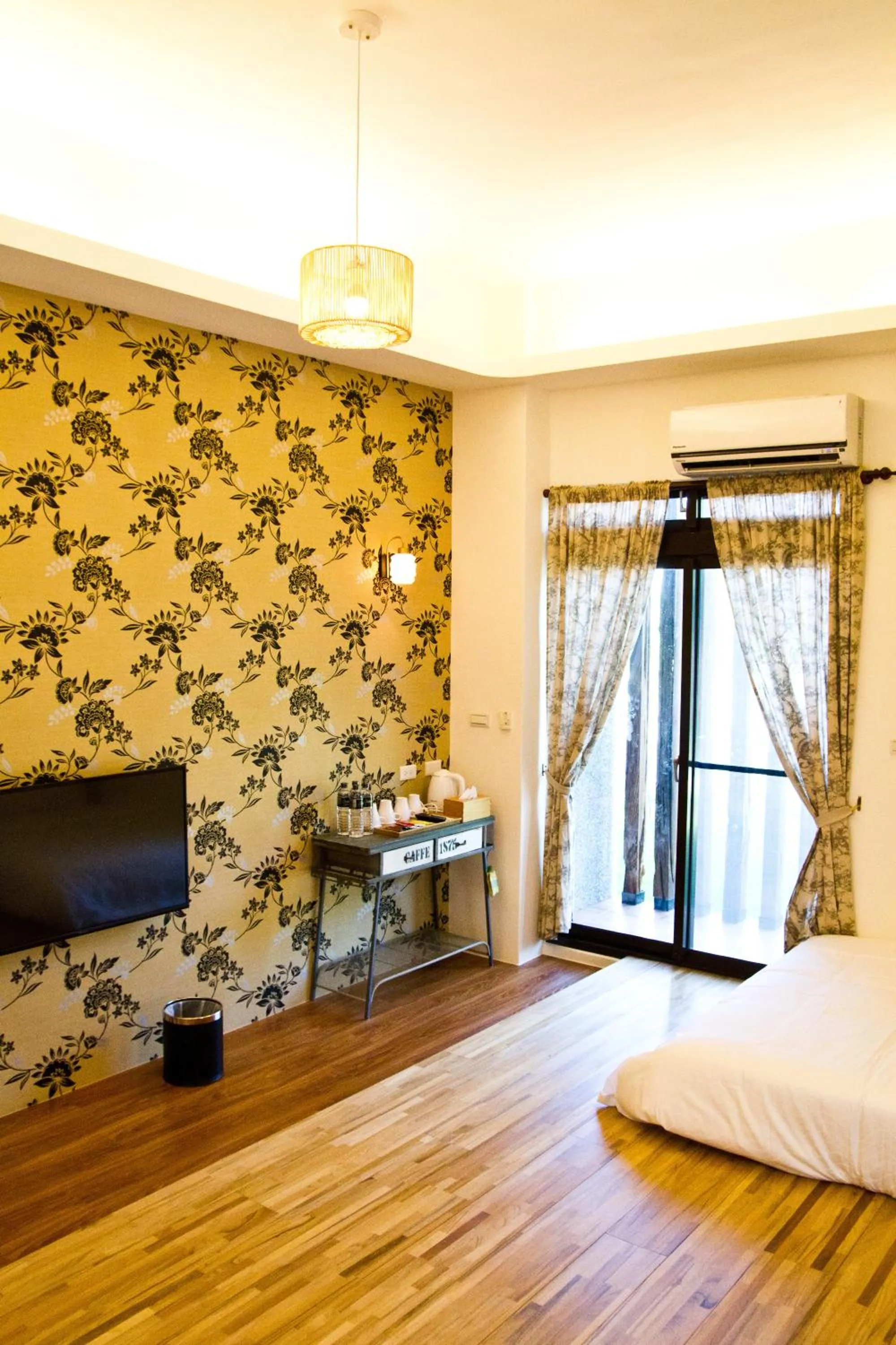 Decorative detail, Bed in Muho B&B