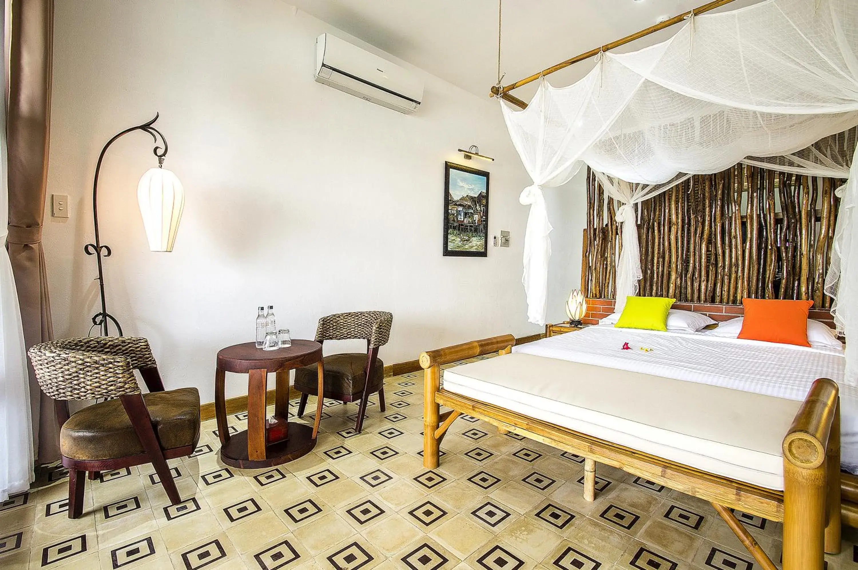 King Room with Pool View in The Island Lodge King Room with Pool View in The Island Lodge